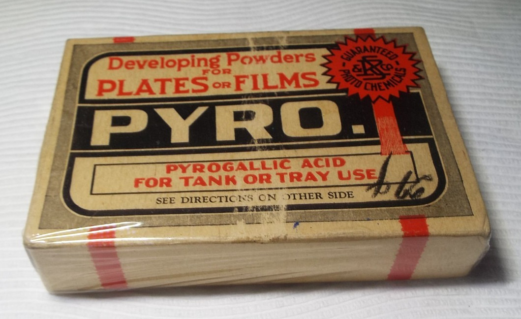 VERY RARE ANTIQUE 1920'S-30'S PYRO. DEVELOPING POWDERS FOR PLATES OR FILM READ!!