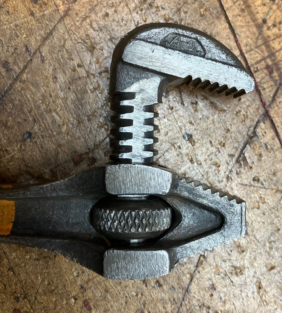 GTD Little Giant 8" Reversible Jaw Pipe Wrench Clean One