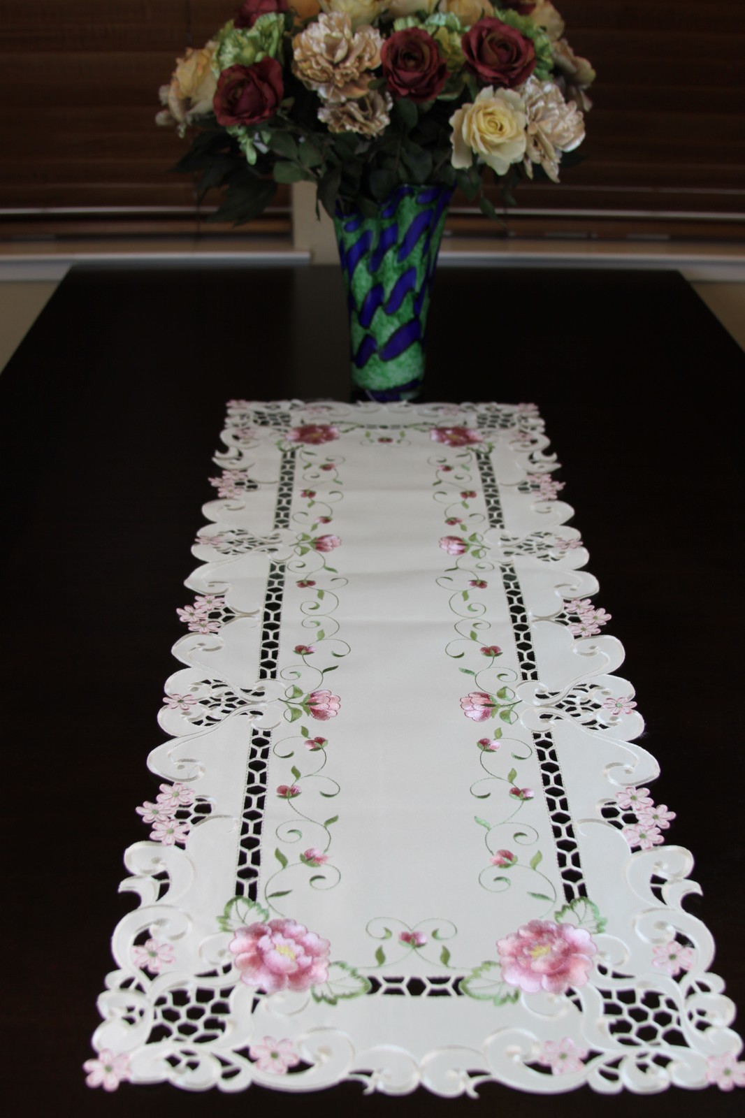 Cutwork Embroidered Lace Rose Placemat Table Runner Scarf Wedding Party Dining