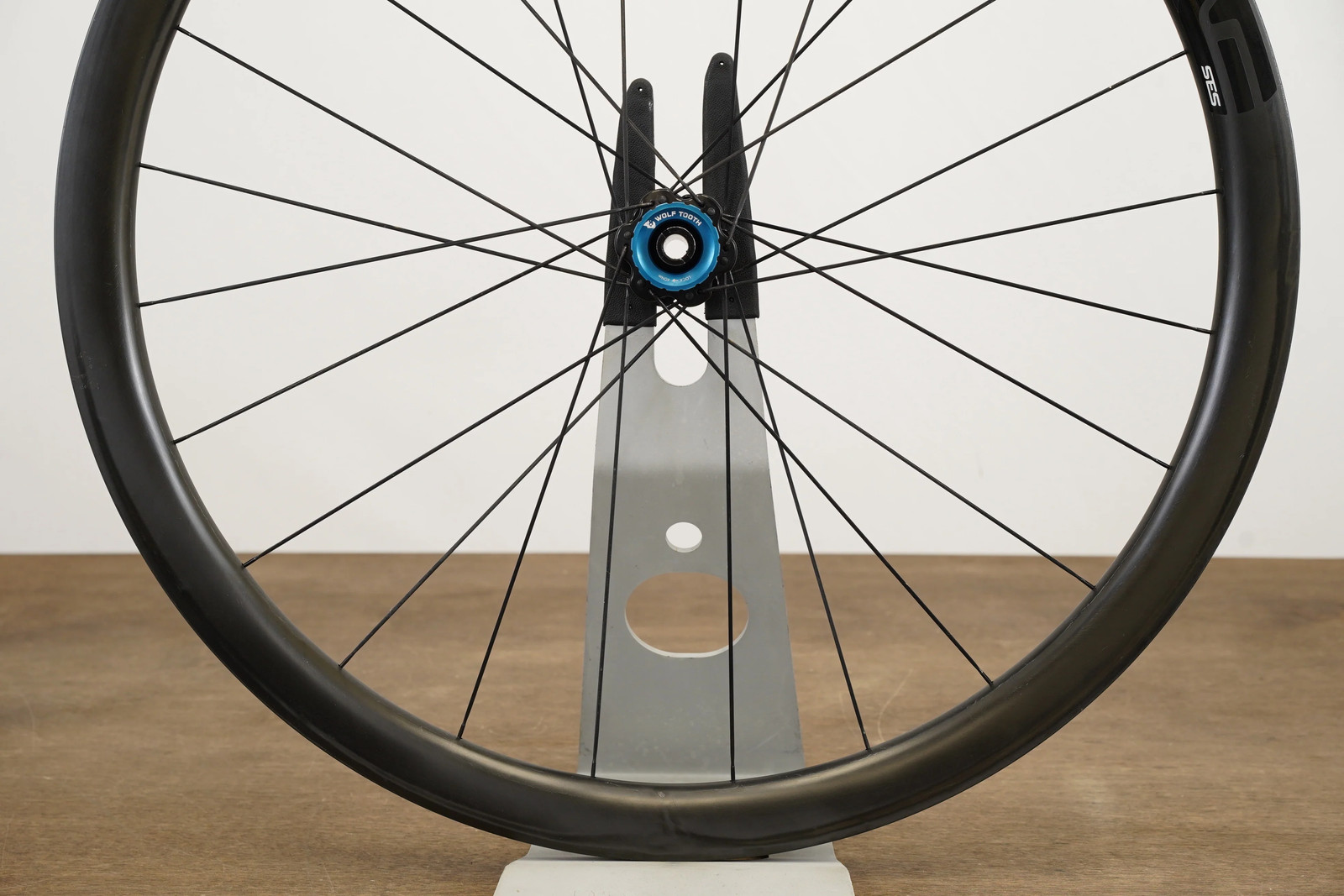 FRONT ENVE 3.4 SES Carbon Tubeless Clincher Disc Brake Wheel