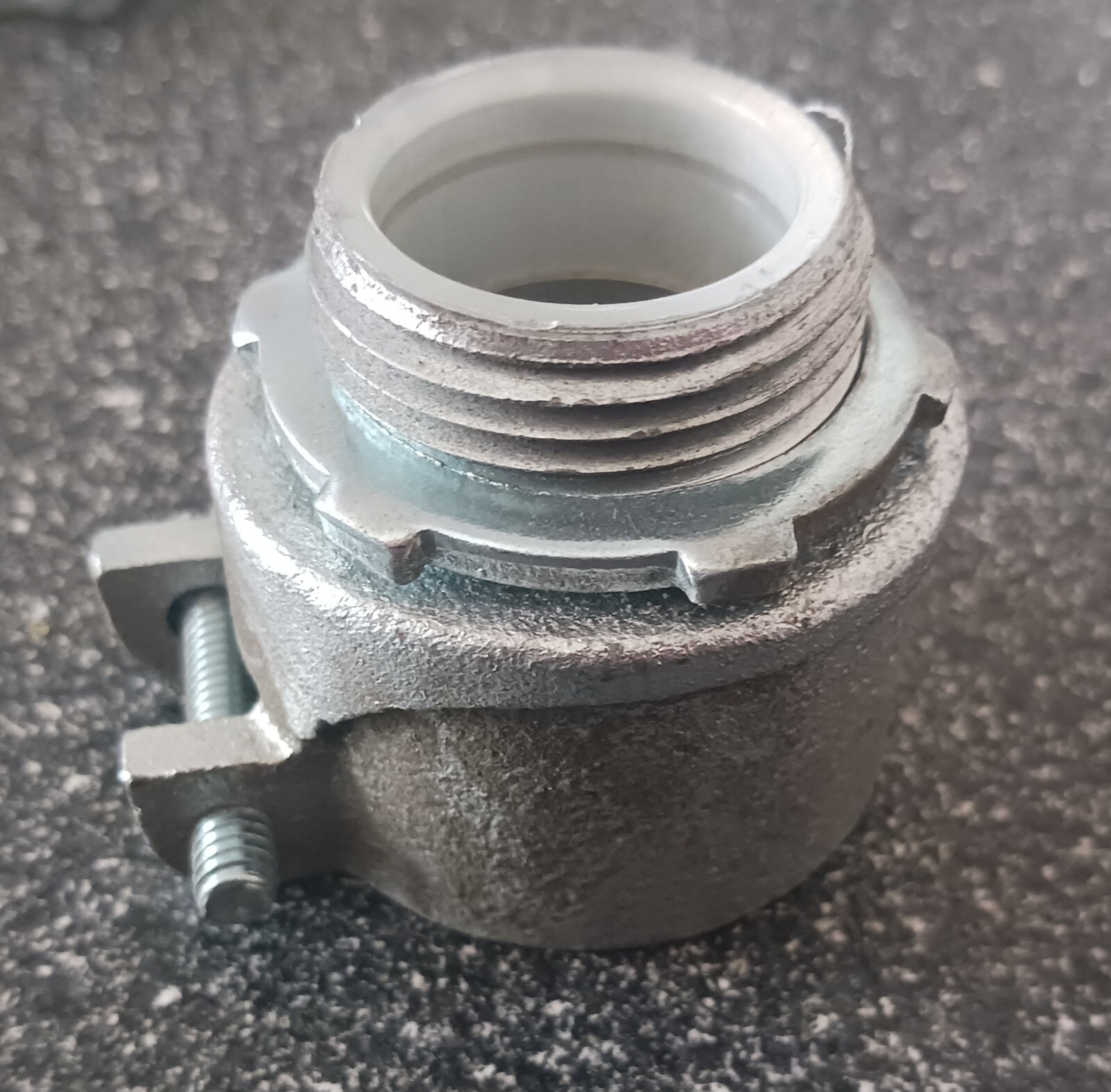 OZ Gedney Straight Squeeze Connector 24-100T. 1" (Lot of 4) NEW. Free Shipping