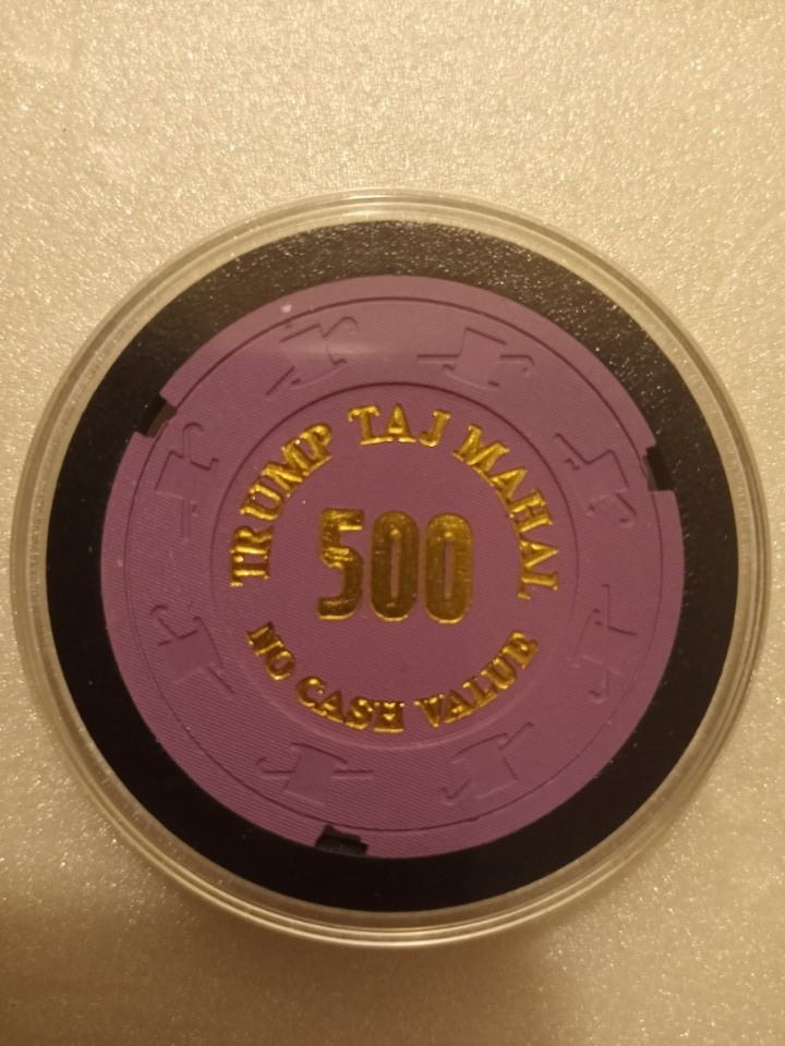 TRUMP TAJ MAHAL SET OF 5 NCV CHIPS
