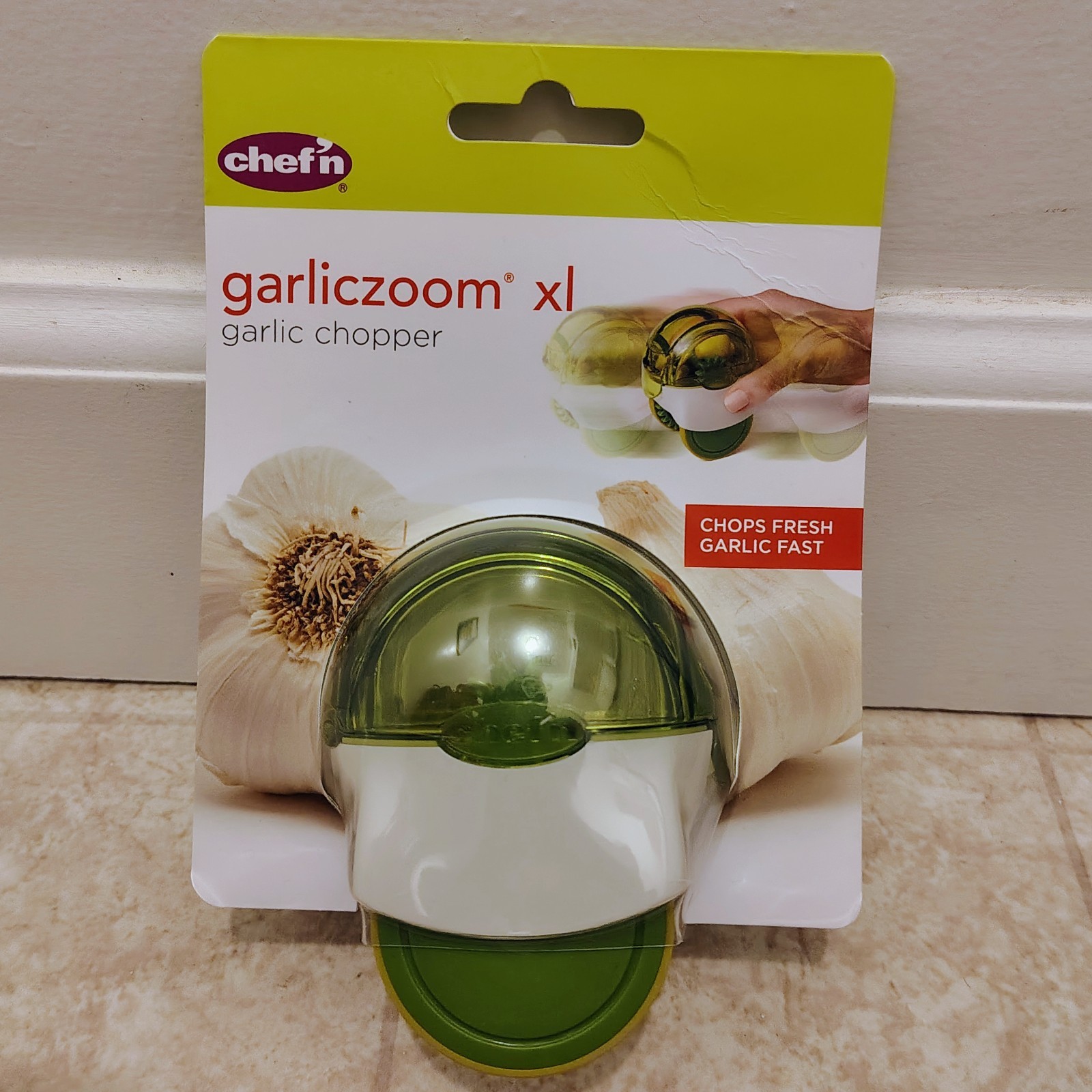 Chef’n GarlicZoom XL Garlic Chopper – Fresh Garlic Mincer – New in Package