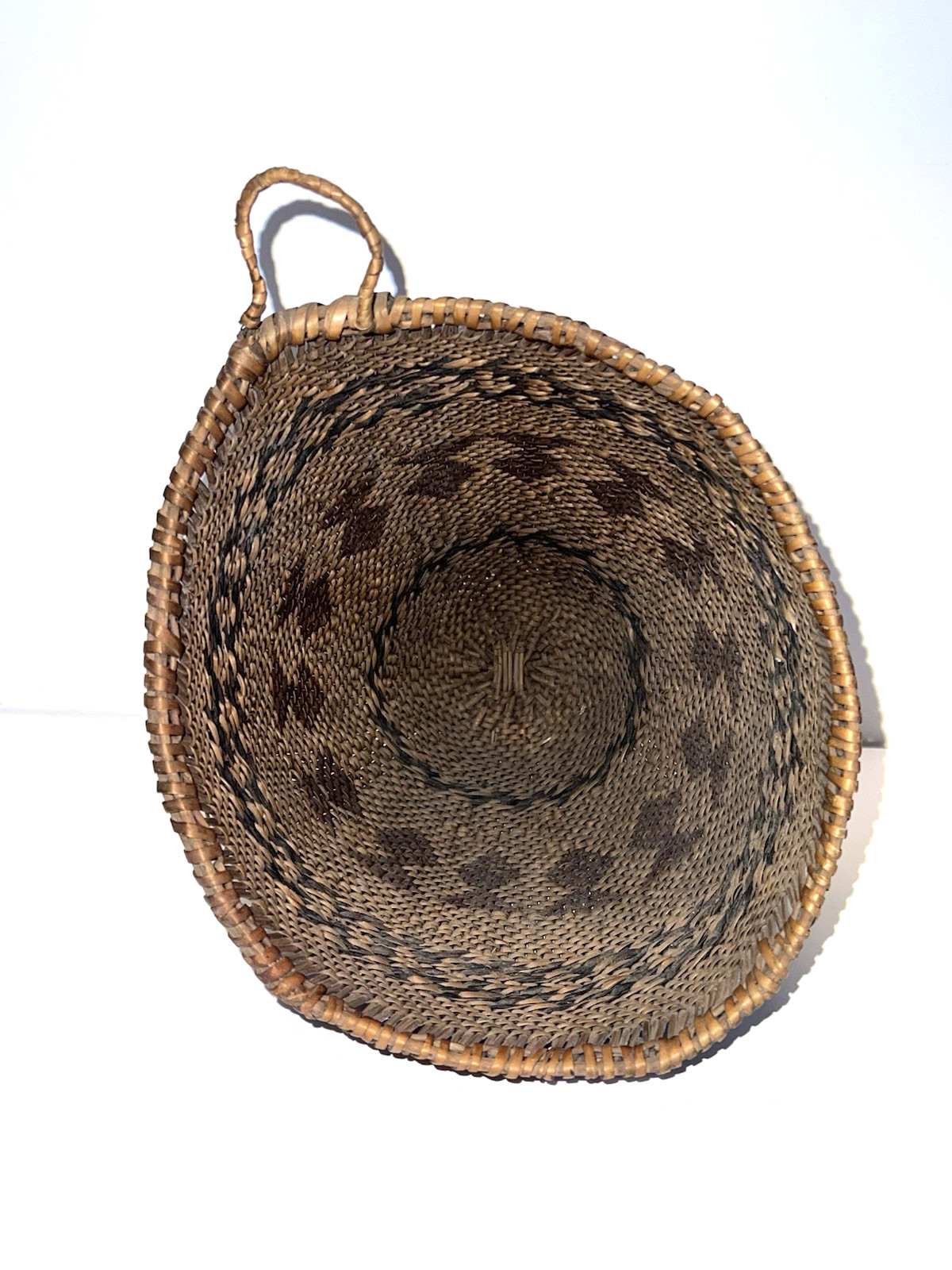 Antique Native American Indian Burden Basket; Late 1890's- 1900s; Lot # F10