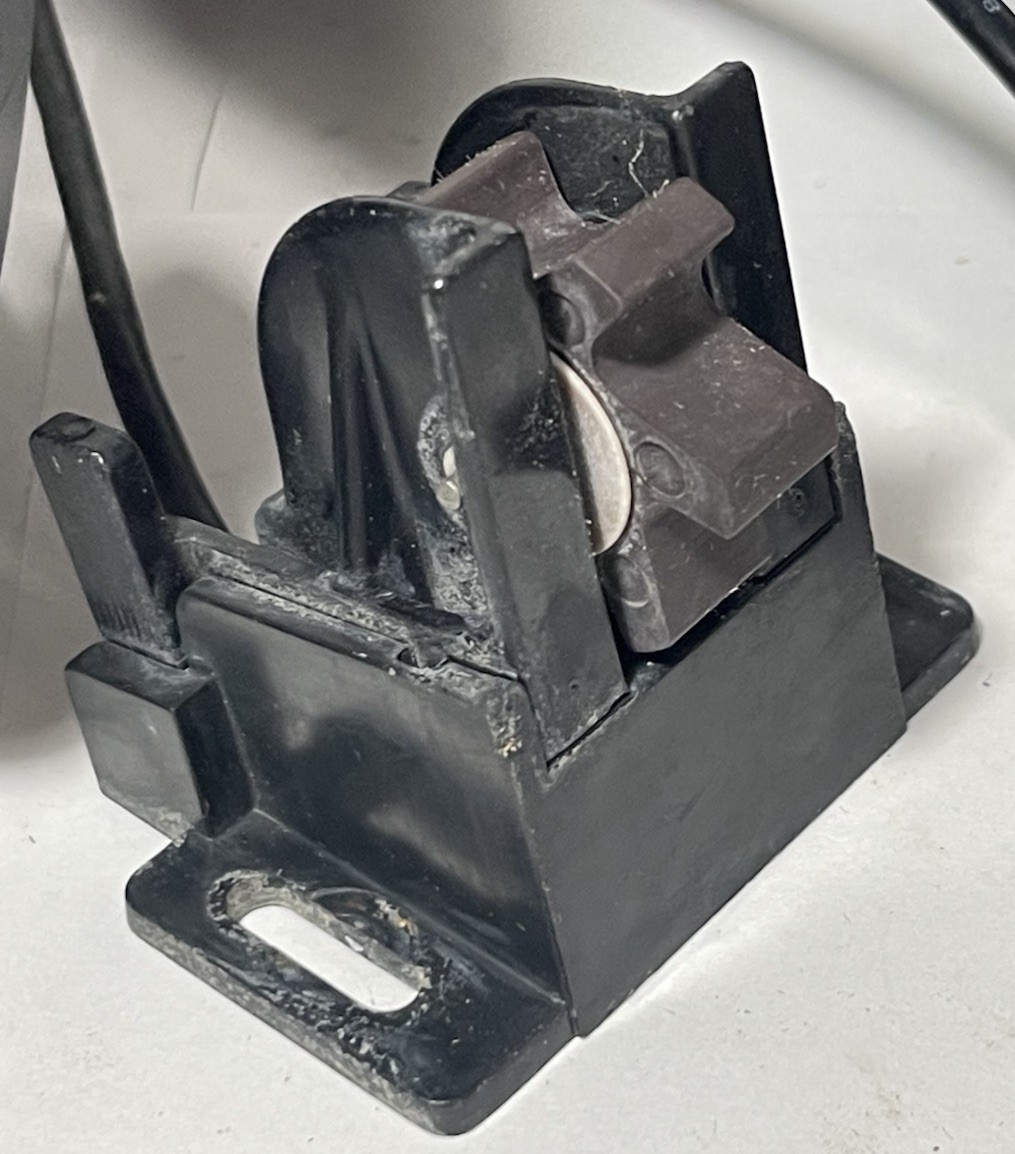 GARMIN Fishfinder 250 Sonar Sounder FishFinder W/ Transducer Speed Sensor Bundle