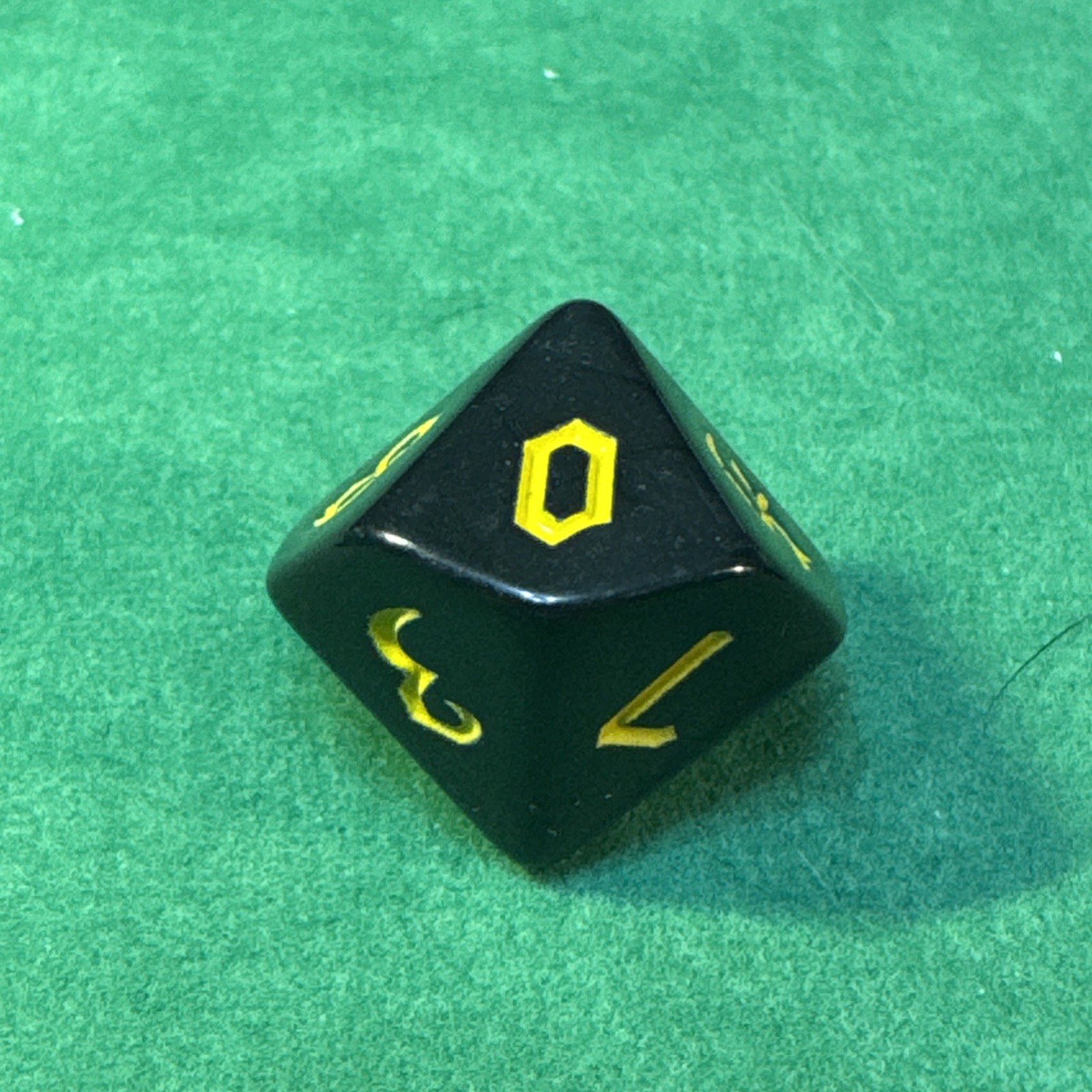 Black 7-piece Acrylic Dice Set - RPG DND 17