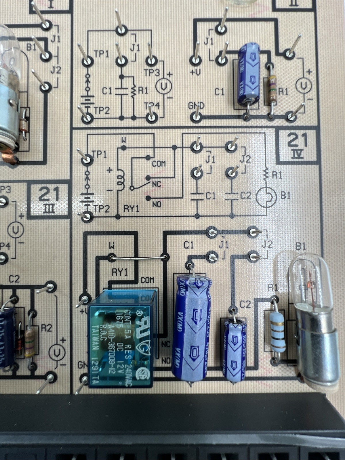 Heathkit Educational Systems ETB 6101 DC Electronics 5 Circuit boards with Case