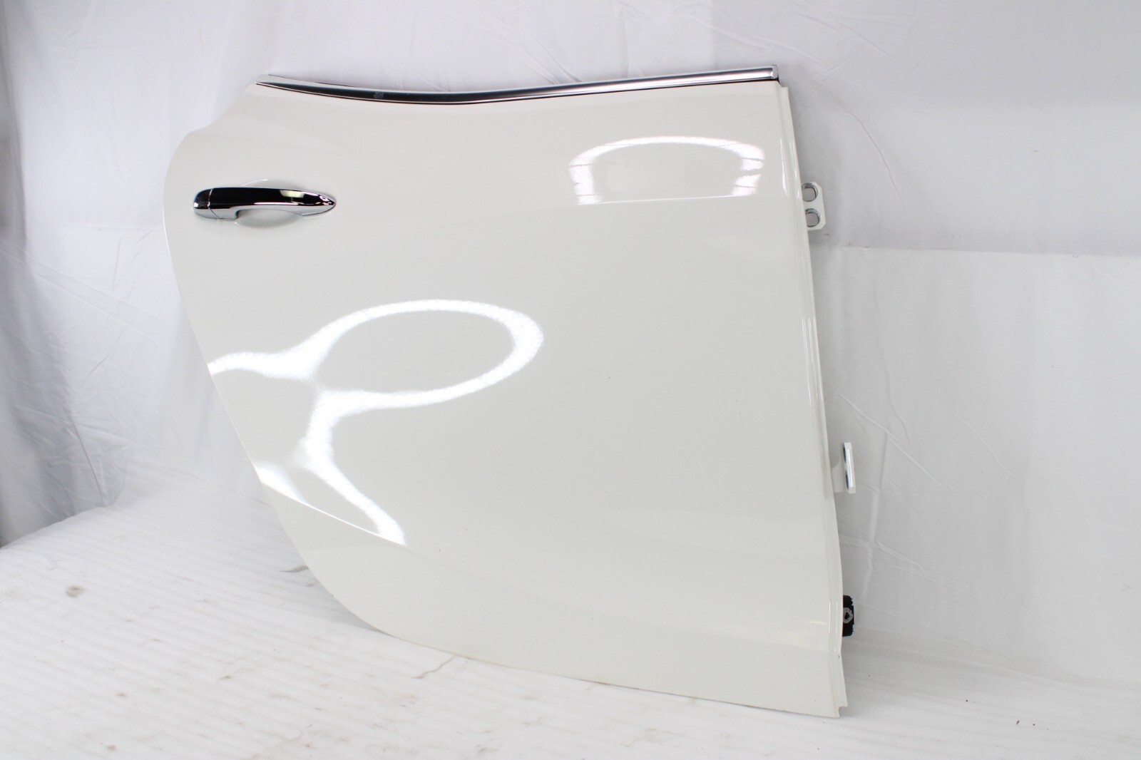 🚀 2014-2017 MASERATI GHIBLI REAR PASSENGER SIDE EXTERIOR DOOR SHELL BIANCO