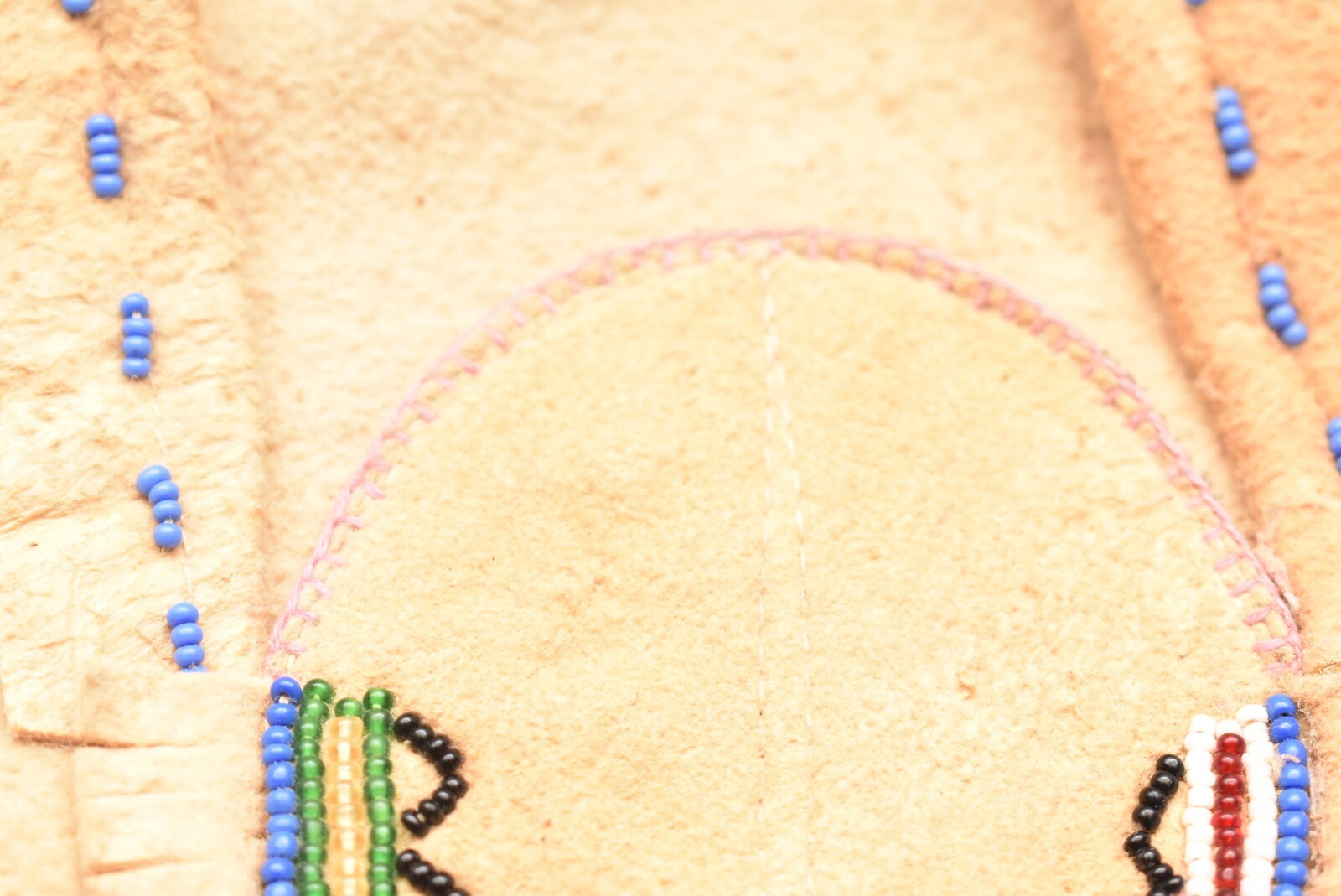 Vintage Native American Lakota Sioux Leather Beaded Moccasins 9"