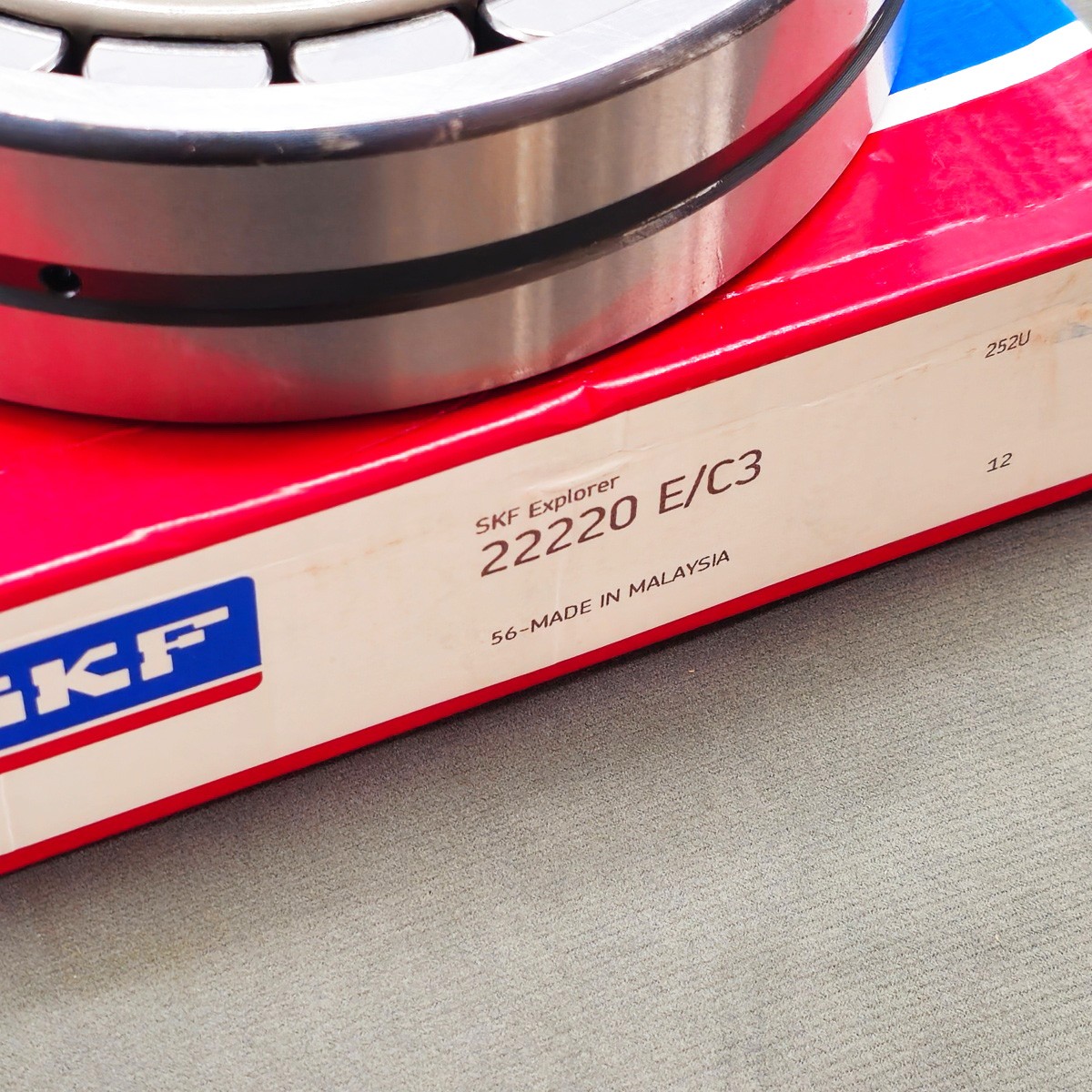 New Spherical Roller Bearing For 22220E/C3 22220EC3 22220E C3 SKF No Seal