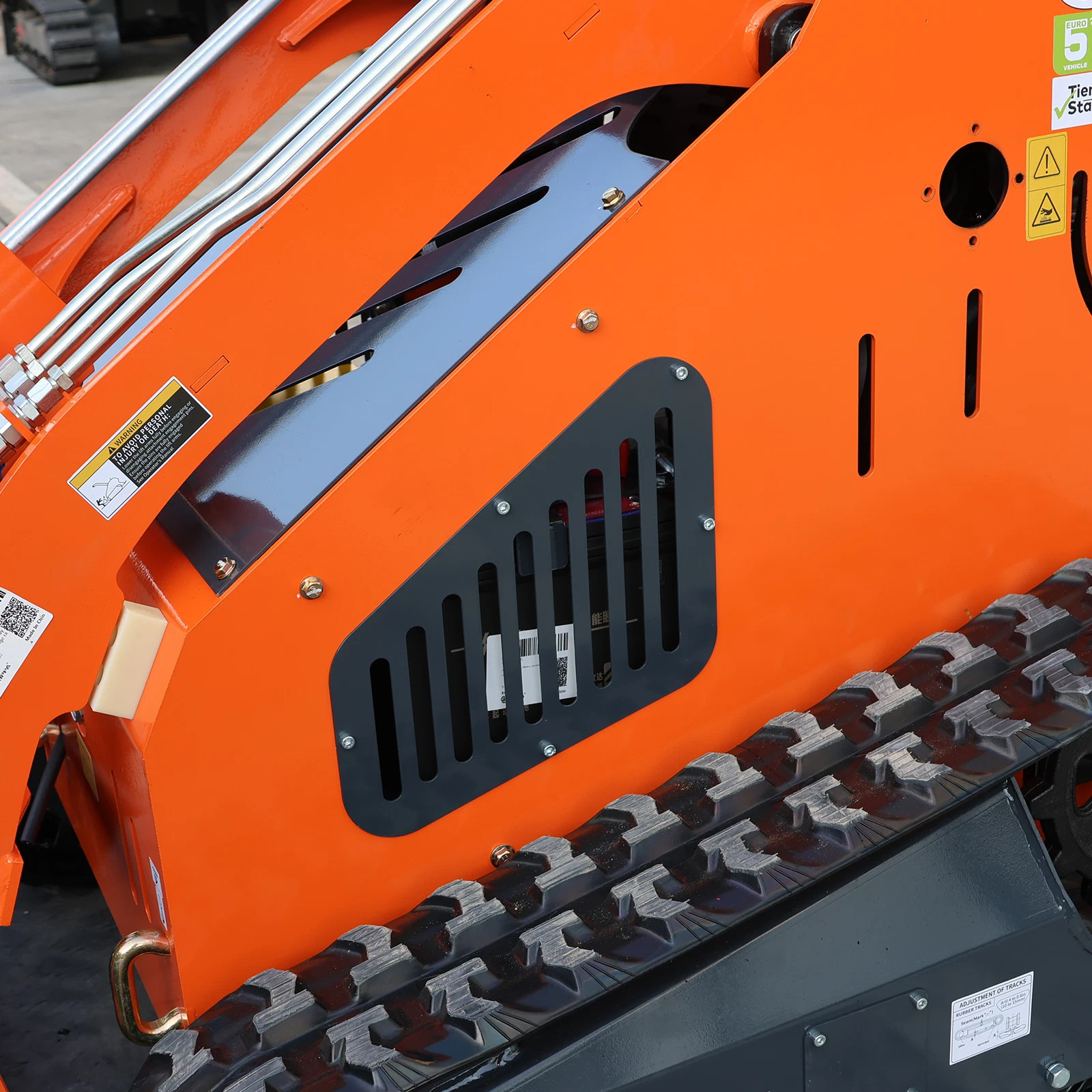 Upgraded Mini Skid Steer 24HP Tracked Loader with Three-Stage Pump