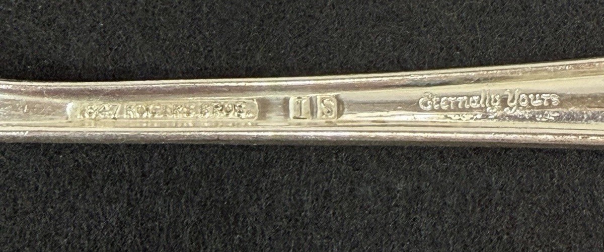 1847 Rogers Bros ETERNALLY YOURS Silver Plate Flatware 5 Salad/Dessert Forks