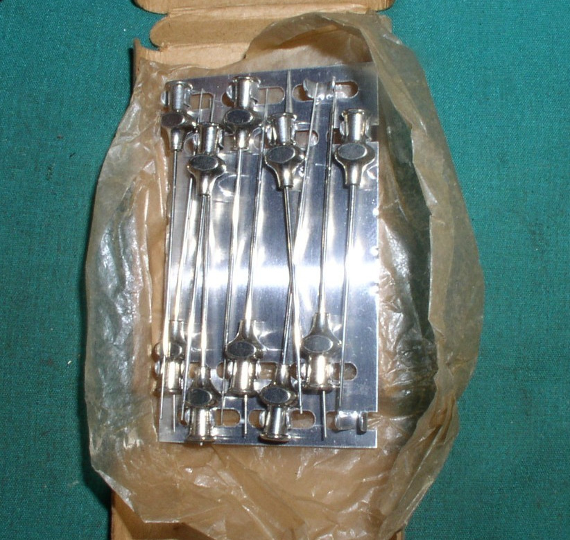 WWII German 2-partial packets of GERMAN-MADE SHOT NEEDLES medical TJ6631