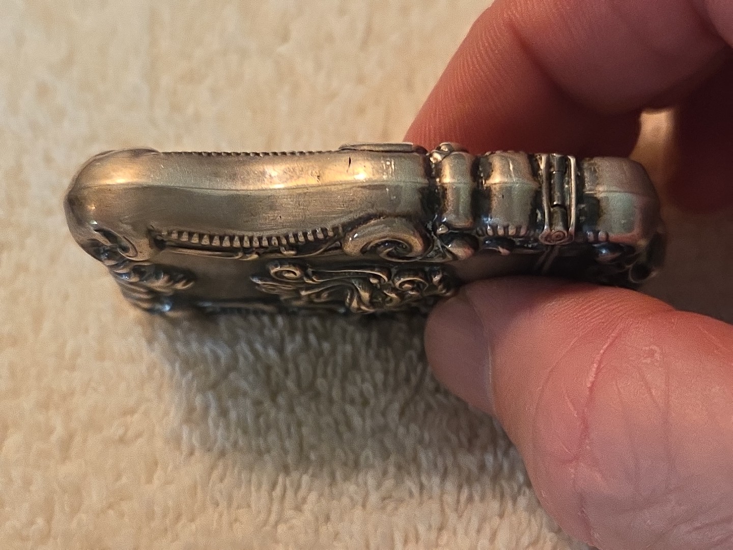 Art Nouveau sterling silver ornate MATCH SAFE VESTA CASE Lion/Gargoyle Head