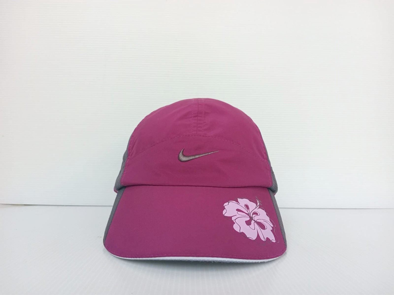Nike DRI-FIT Cap Hat 2 Colorful Magenta-Gray Mesh/Swoosh Flower