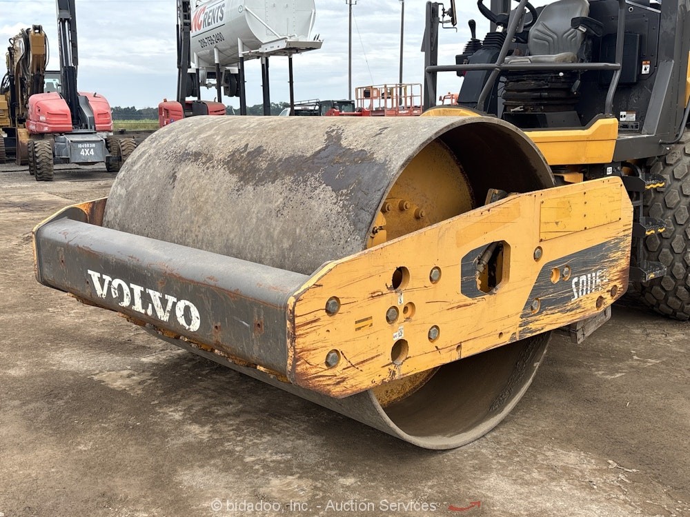 2016 Volvo SD115B 84" Smooth Drum Vibratory Ride On Roller Compactor bidadoo