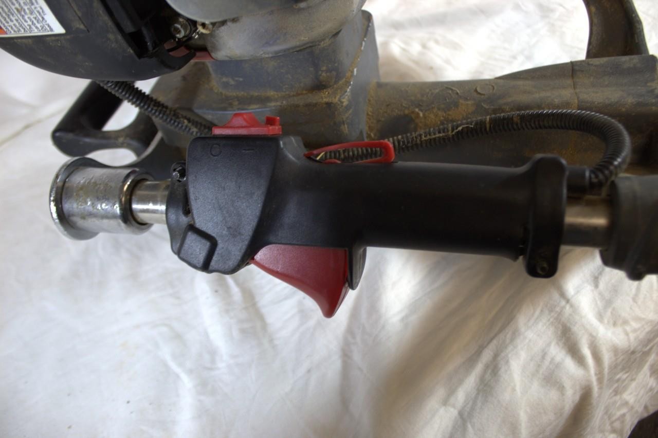 Titan PGD2000X Post Driver 35-Lb. Driving Head, 1.3 HP Honda GX35 Engine