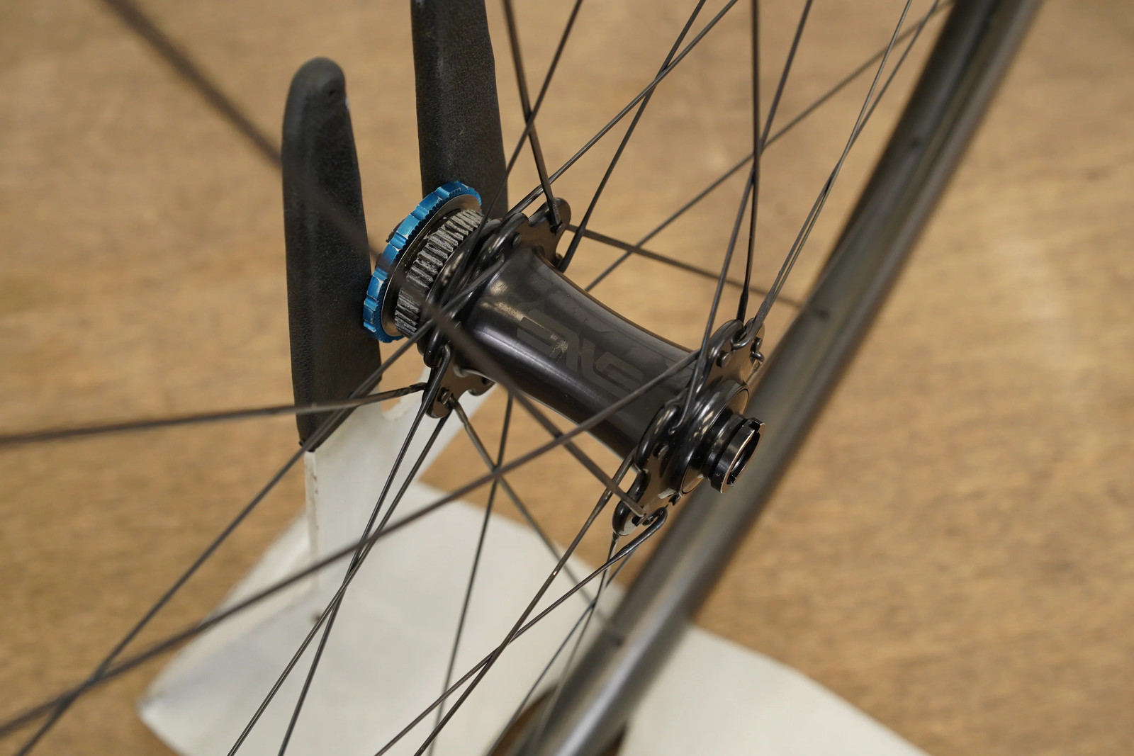 FRONT ENVE 3.4 SES Carbon Tubeless Clincher Disc Brake Wheel