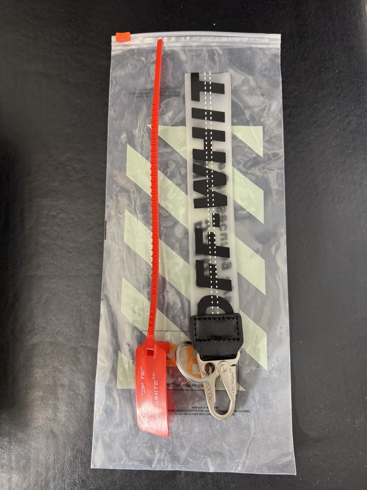 Off White Industrial Keychain Clear Black. SAME DAY SHIPPING ✅