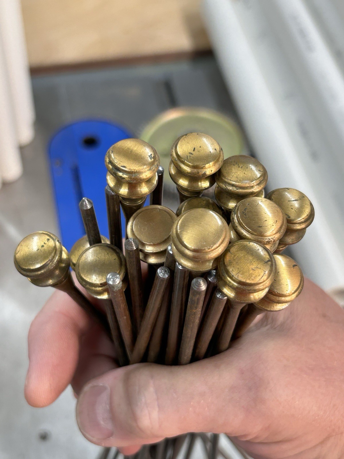 QTY 1 ANTIQUE CARD CATALOG SKEWER ROD WITH BRONZE KNOB AND BRONZE PLATED ROD