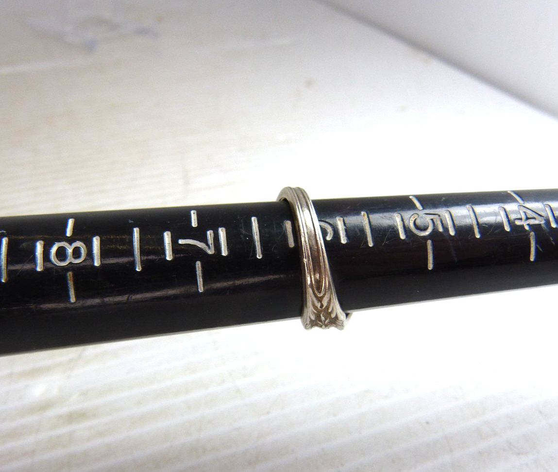 Vintage Wallace Rose Point Sterling Silver Spoon Ring