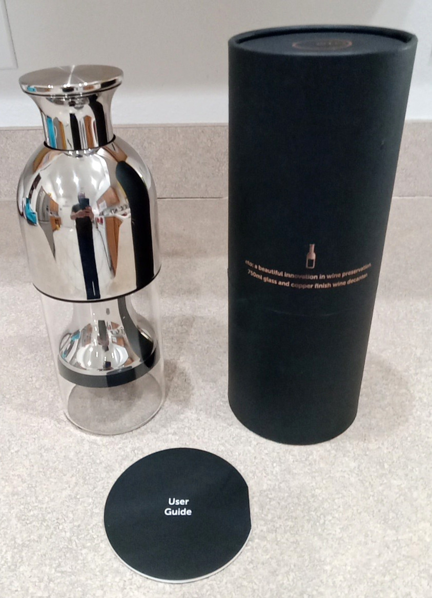 ETO  Stainless Steel Glass Wine Decanter Mirror Finish