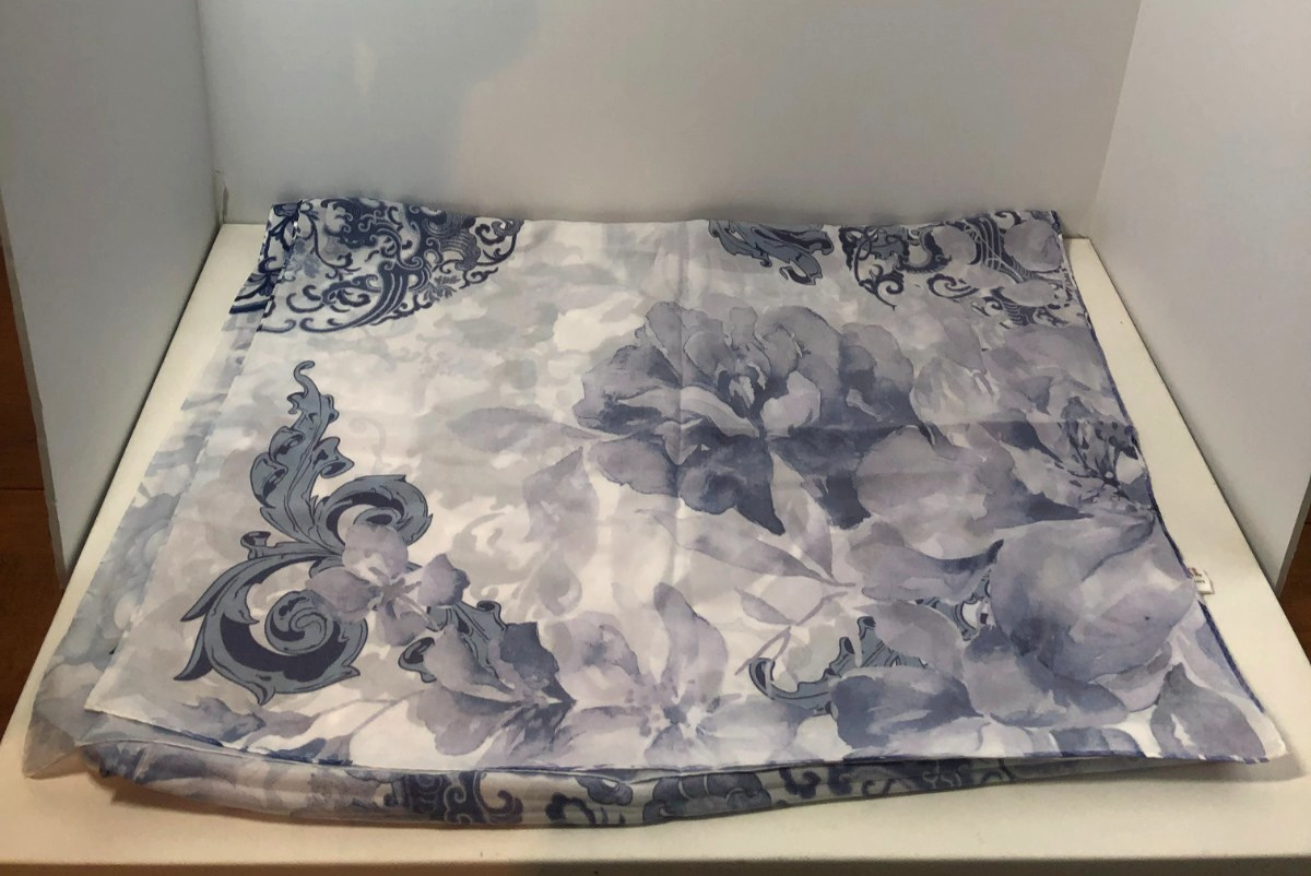 ASILK Scarf, Blue and White, 100% Silk, China, 66.9" x 21.7"