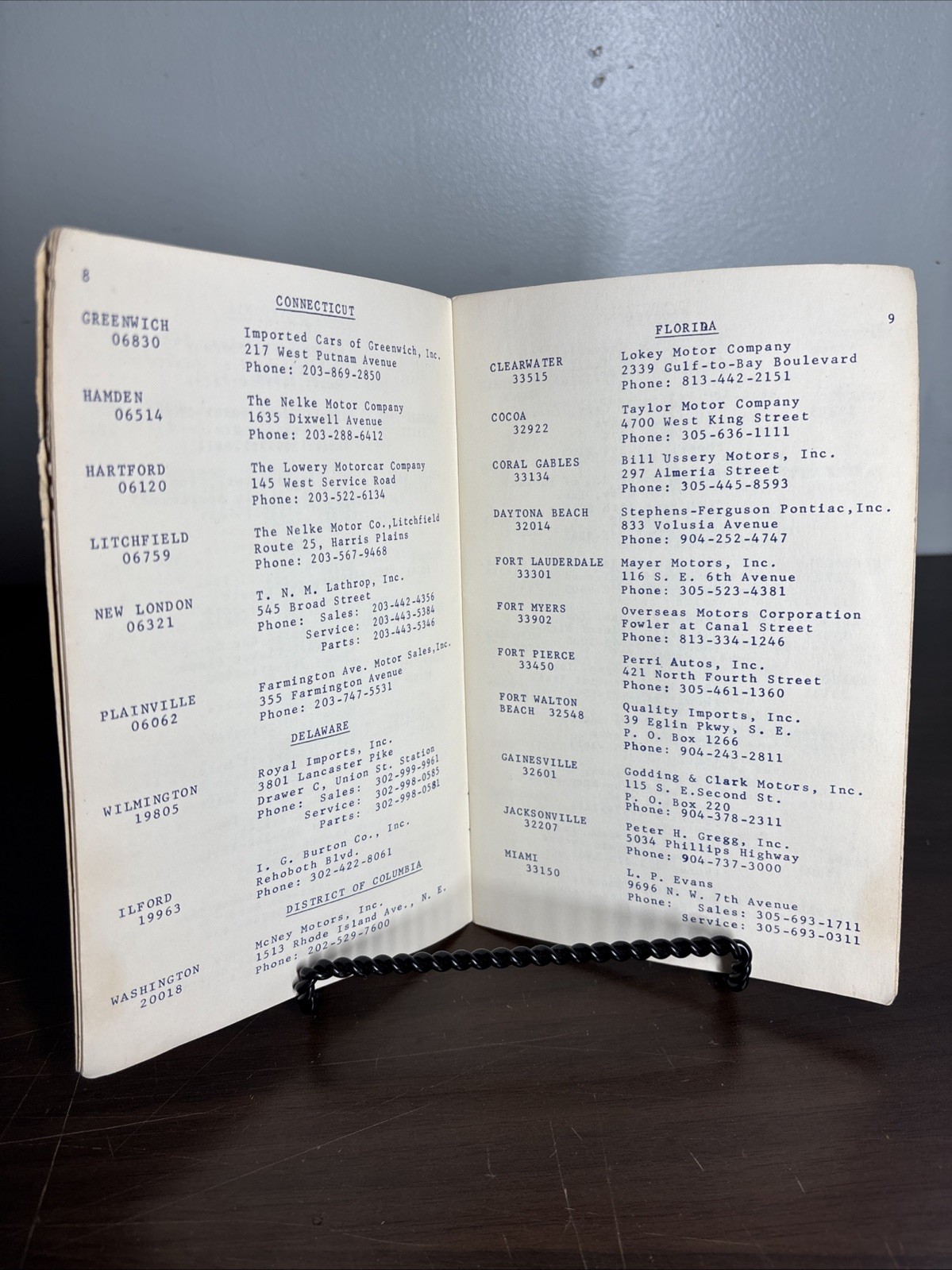 Vintage Mercedes Benz 1972 OEM Dealers Directory Sales Brochure Stations Guide