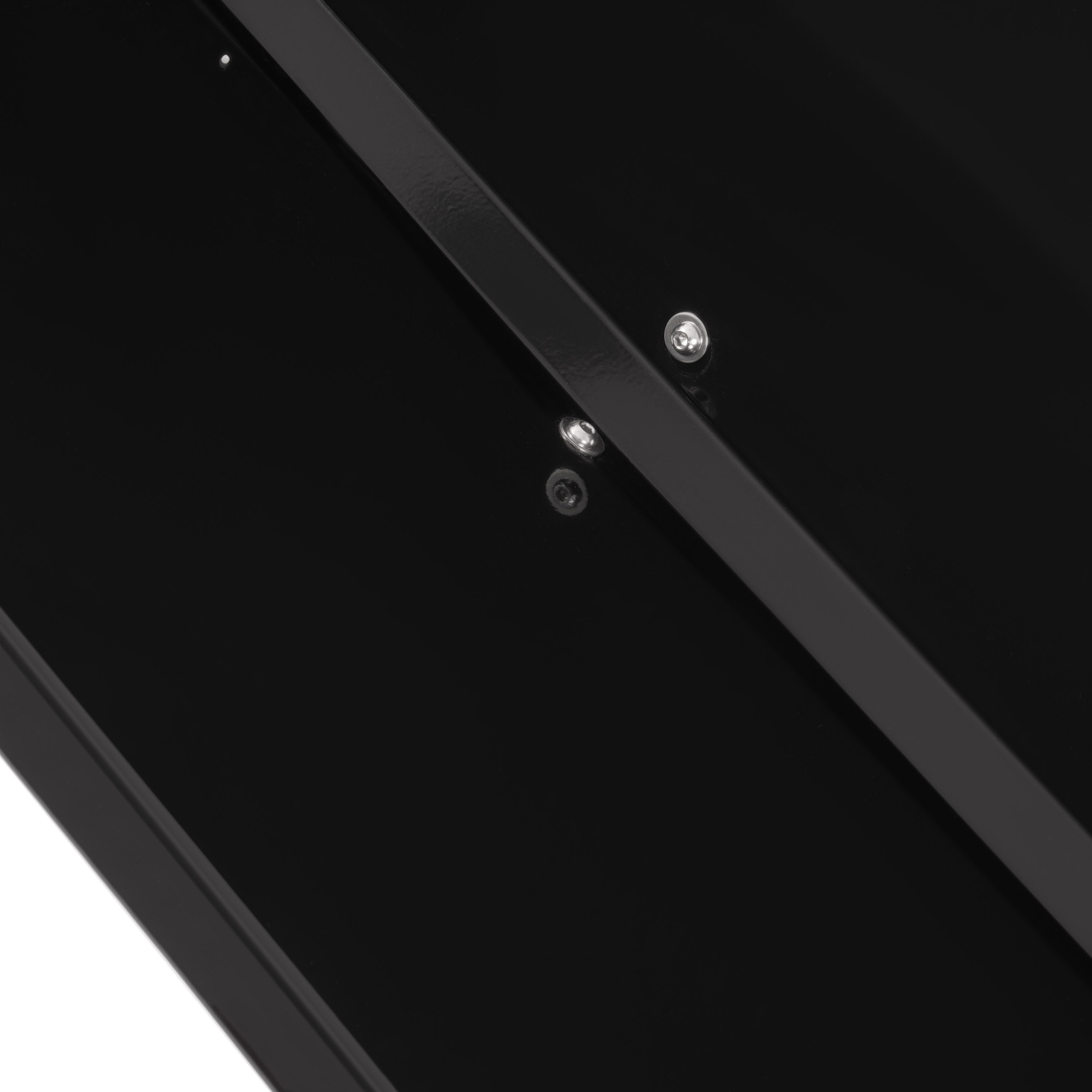 V-Shaped Livestock Feeding Trough 45'' Hay Feeder Black for Goats Calves Horses