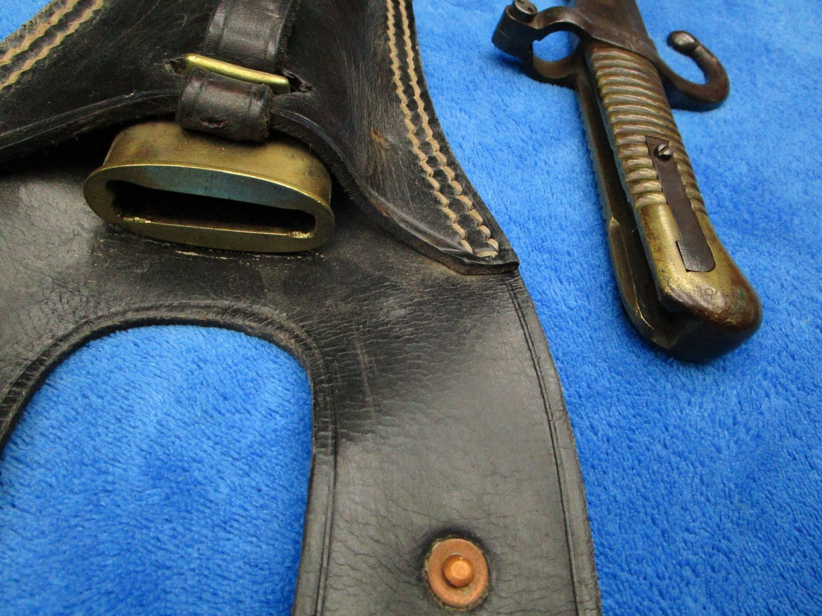 RARE ORIGINAL ANTIQUE M1868 BELGIUM SAWBACK BAYONET AND SCABBARD WITH HANGER