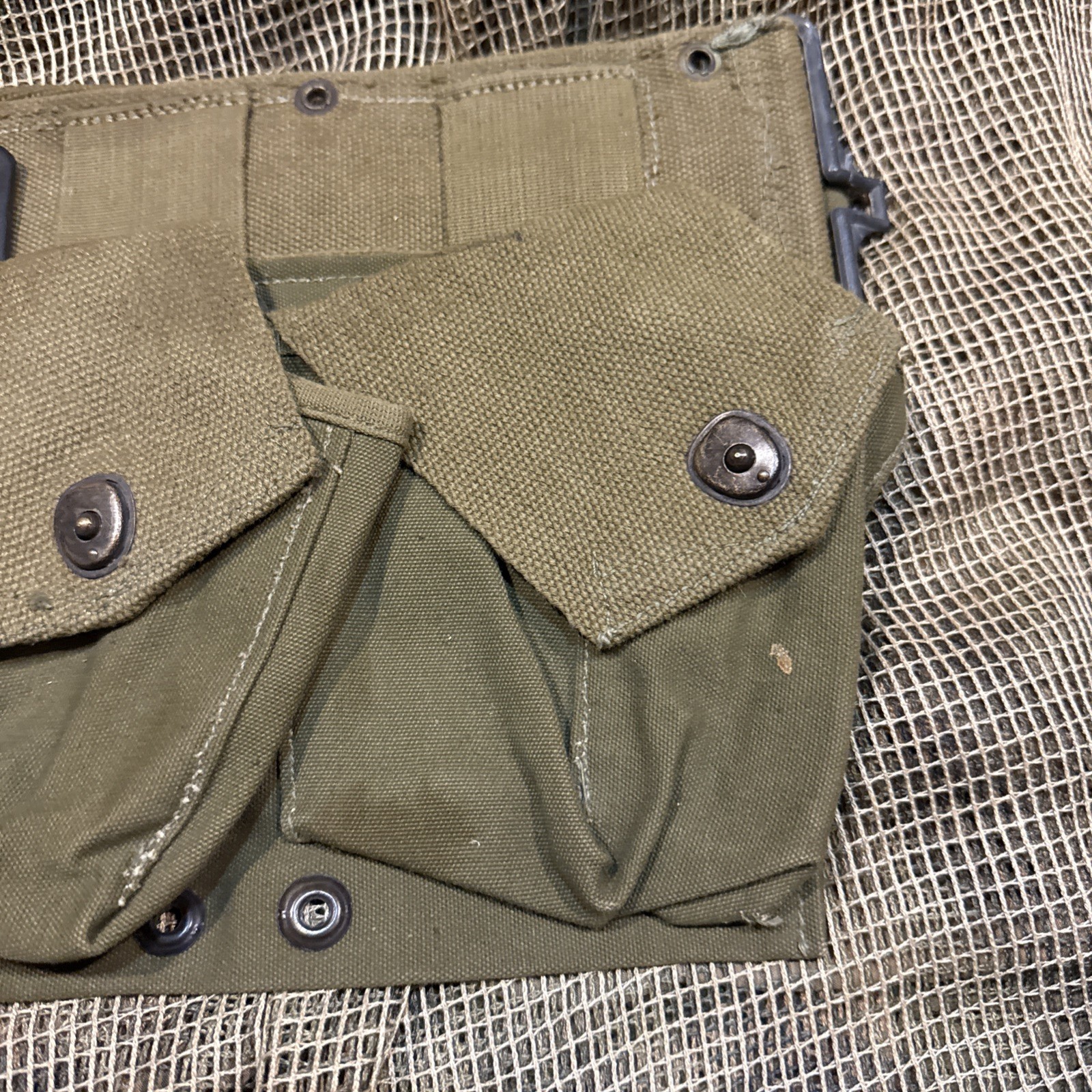 Vintage WWII OD green M-1937 BAR belt !!!