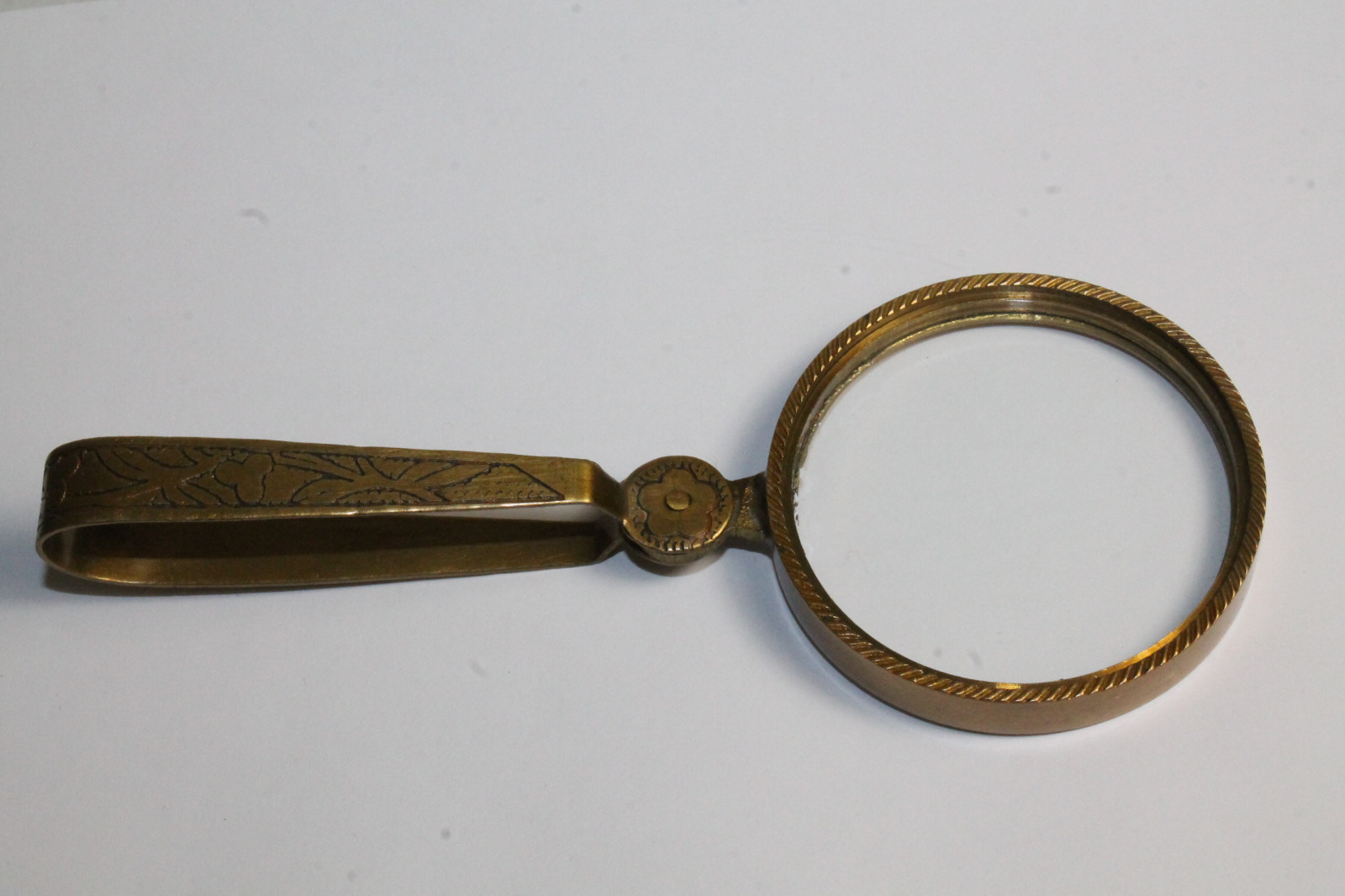 Vintage Antique Style Brass Magnifying glass Hand Lens Colonial Style Magnifier