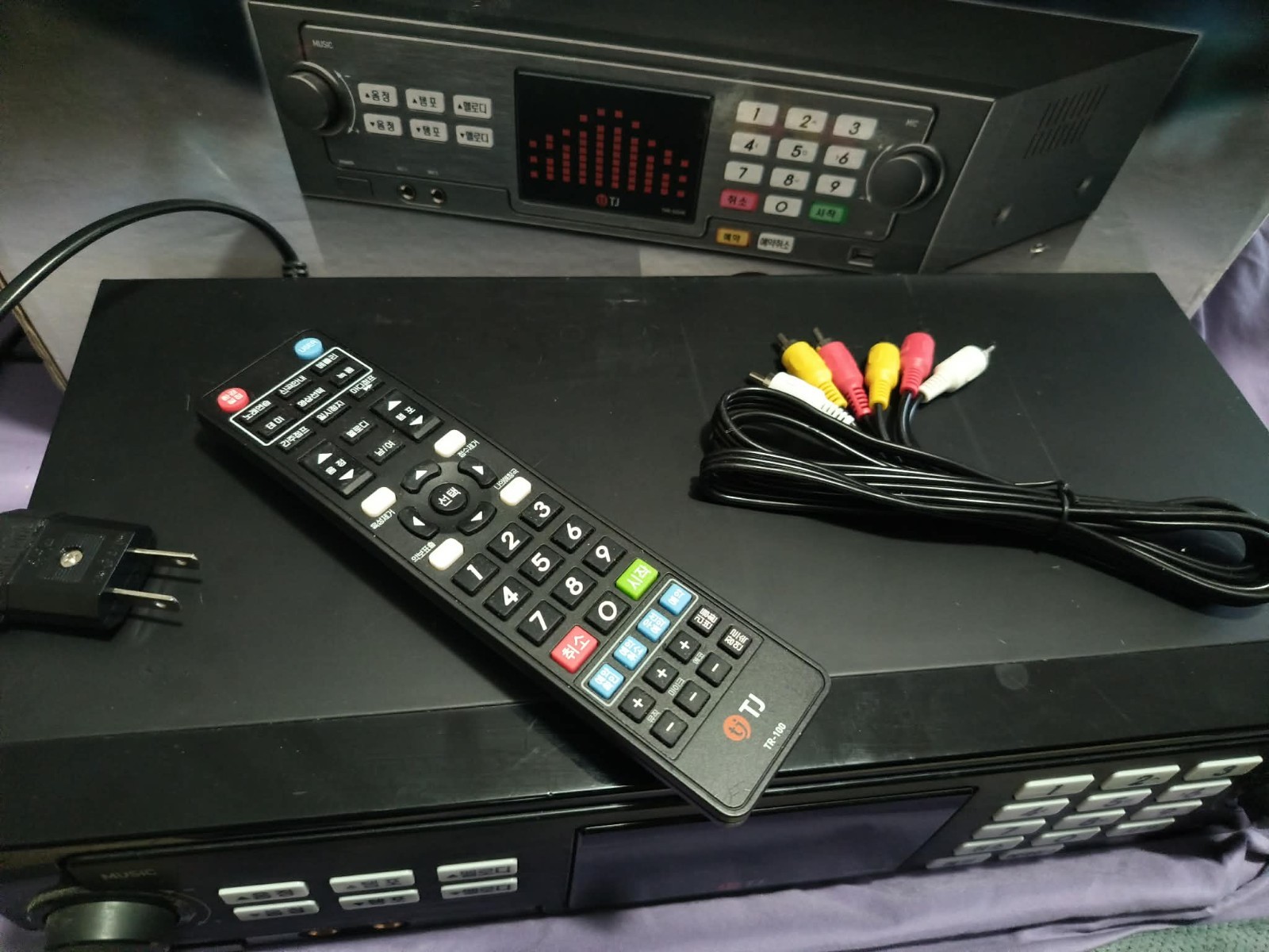 TJ TKR-355HK Home Karaoke Player System Made in Korea w/ Remote AV Cable Tested