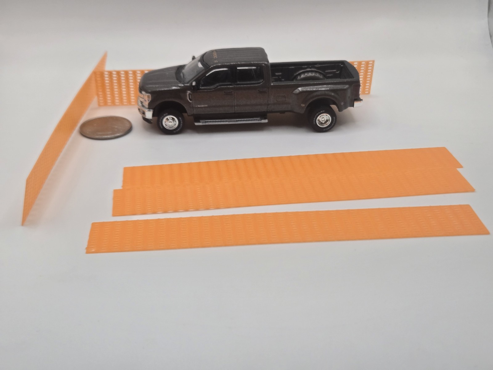 1/64 Scale Construction Fence 150 Feet *5 30' Sections* in Orange