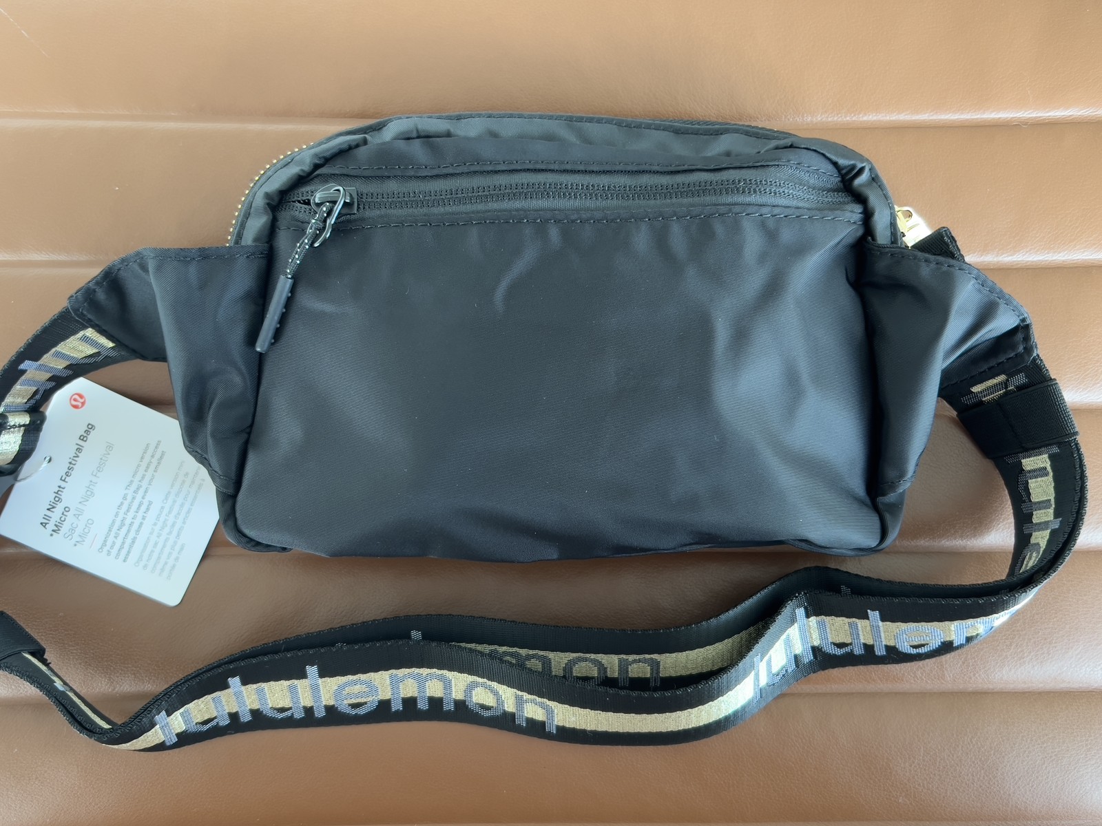 [NWT] Lulu Everywhere Belt Bag 2L (Black Wordmark)
