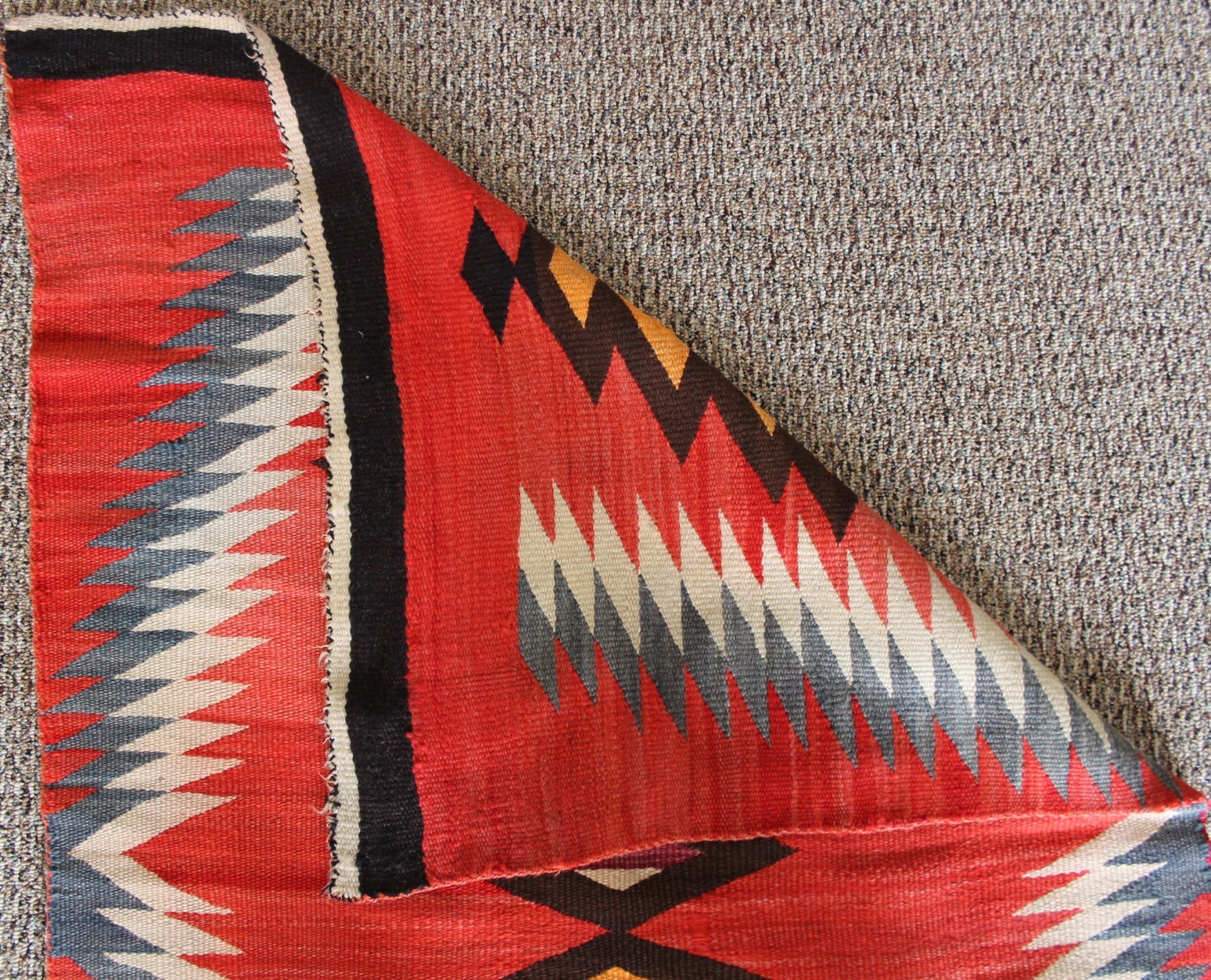 Navajo Midsize Transitional Blanket