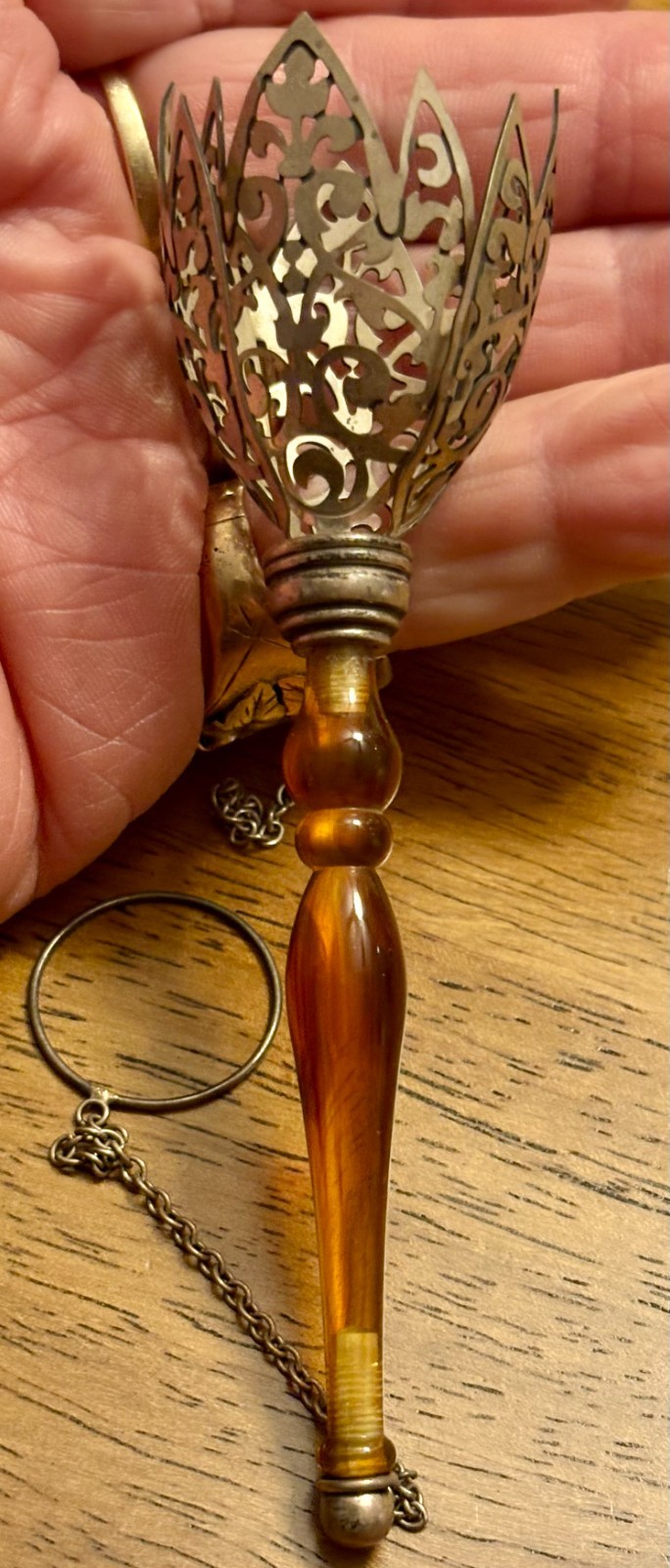 Vintage English Sterling Tussie Mussie By Harman Bros. 1962 with Bakelite Handle