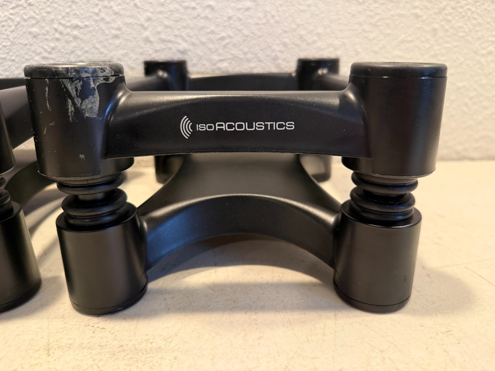 Lot of 2 IsoAcoustics ISO-L8R200 Acoustic Subwoofer Isolation Stand