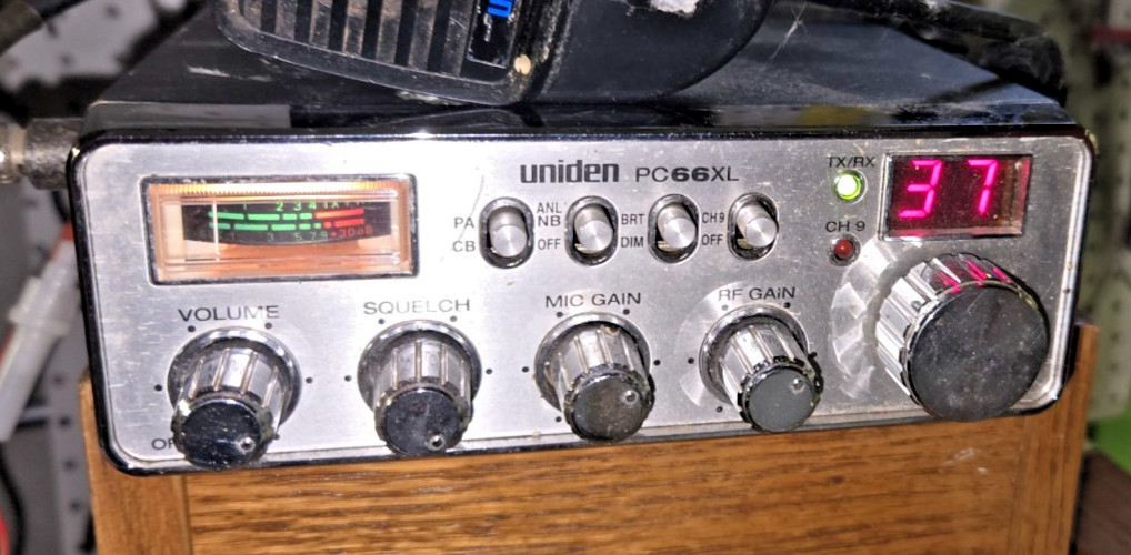 Uniden PC66XL 40-Channel CB Radio Mic and power cord