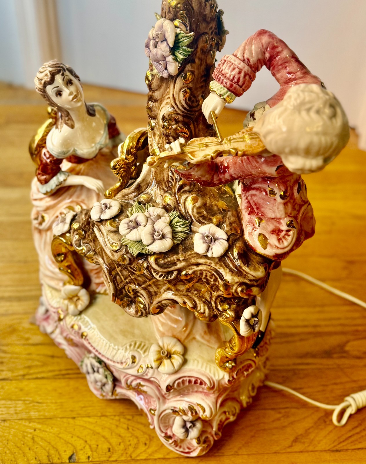 CAPODIMONTE SET of TWO 2 Figurine Lamp With Shade Made in Italy original