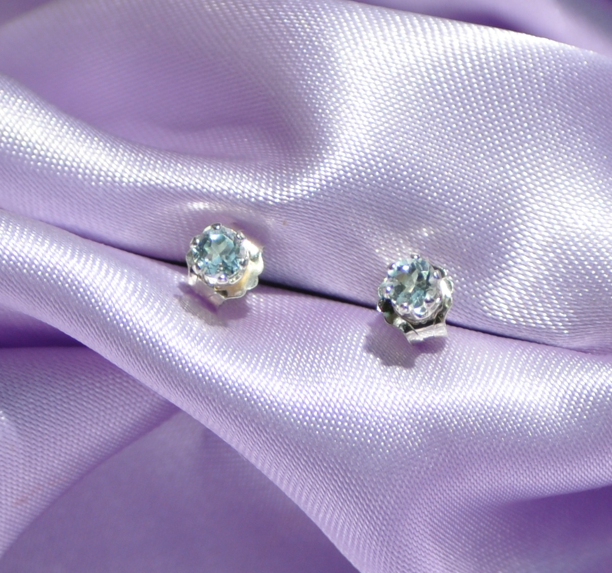 4MM PETITE ROUND AQUAMARINE EARRINGS IN .925 STERLING SILVER