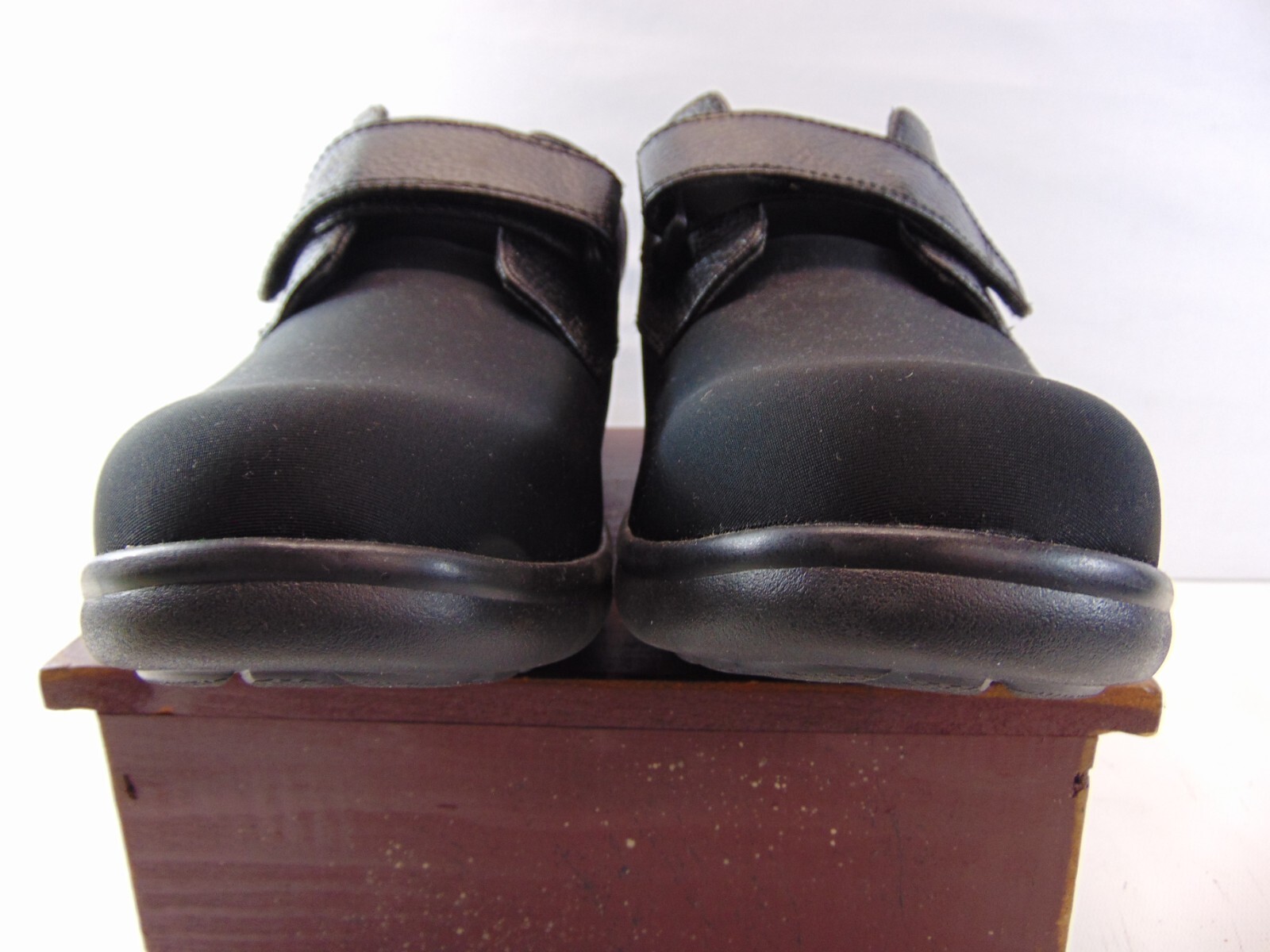 Bell Horn Orthopedic Shoes 8XW Black Plymouth #5810 Therapeutic Shoes.