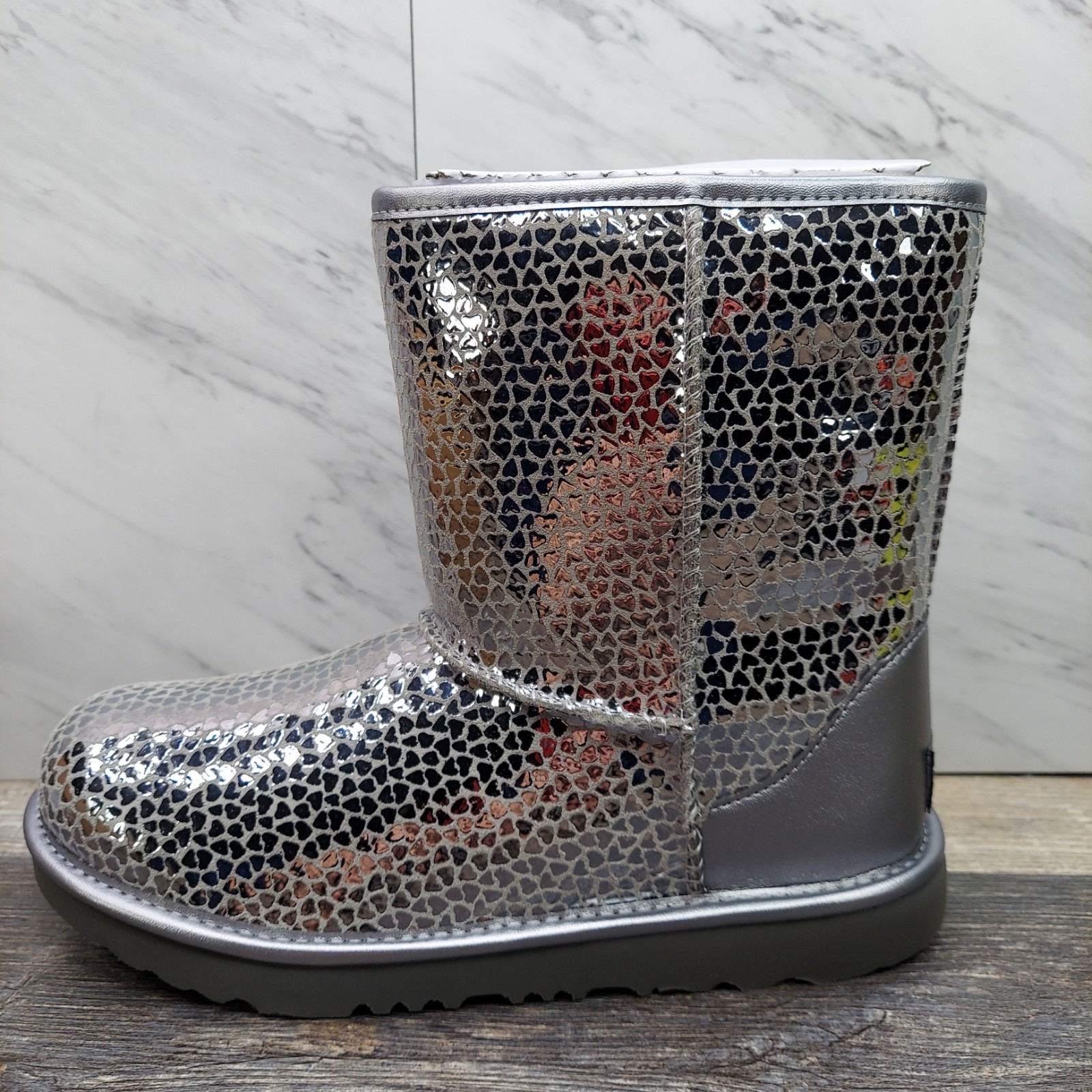 UGG Classic II Gel Hearts Silver Sequin Boots 1151613K Size 5 Kids Women's 6 NIB