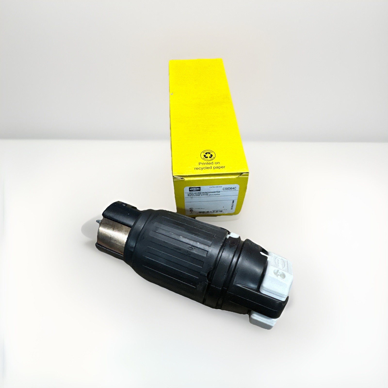 🔴HUBBELL TWIST-LOCK INSULGRIP CS6364C FEMALE 50A 125/250VAC CS 3P 4W GROUND‼️