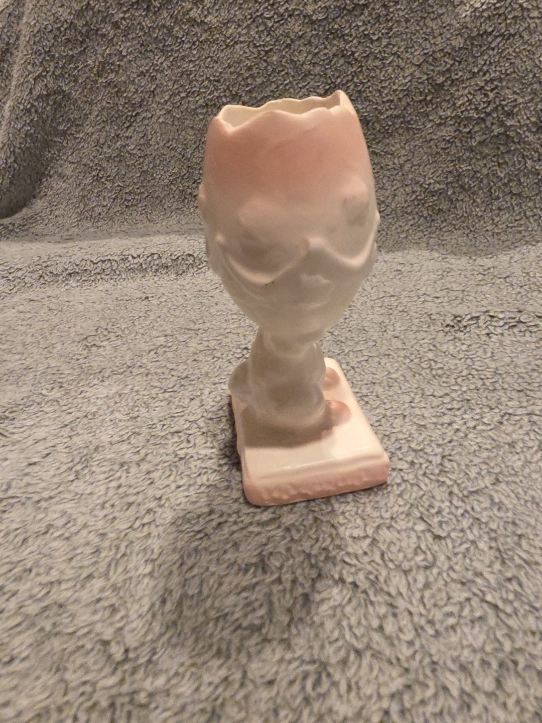 Napcoware Vintage Japan Ceramic Easter Bunny Rabbit Holding Egg C-6347 Vessel