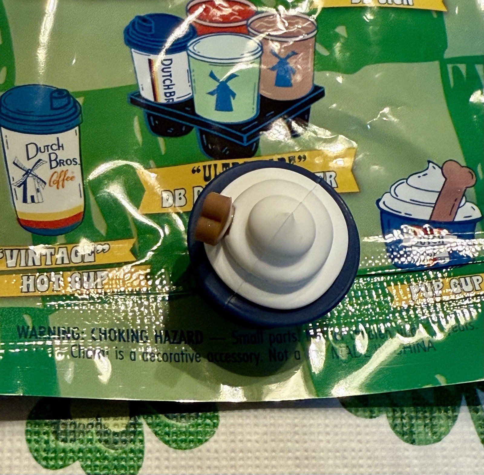 🍀 March 2026 St Paddy’s Dutch Bros Mini Charms Pup Cup With Pins & Stickers