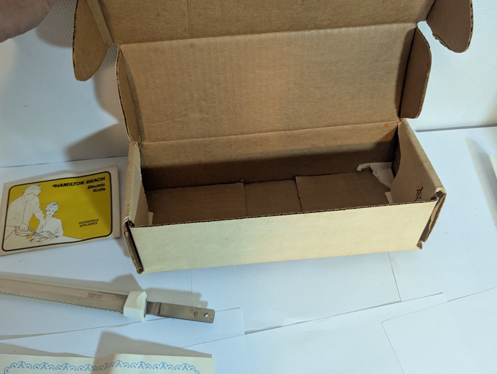 VTG Electric Knife Hamilton Beach Scovill 275W w Box & Papers Blades Tested VG+