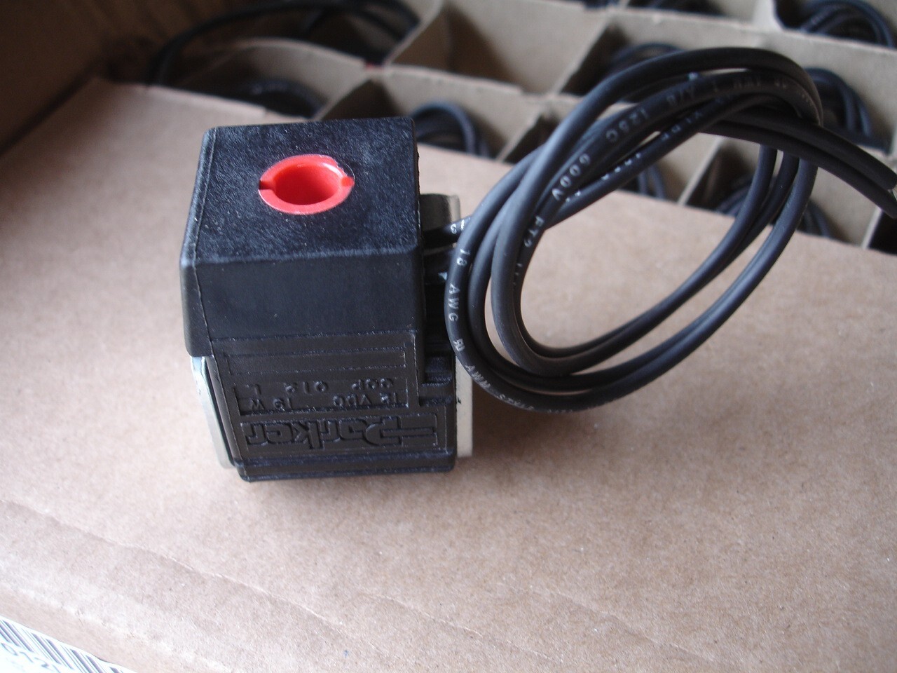 Parker CCP012L Solenoid Cartridge Coil 1/2" with Double Lead 12VDC 19W NEW