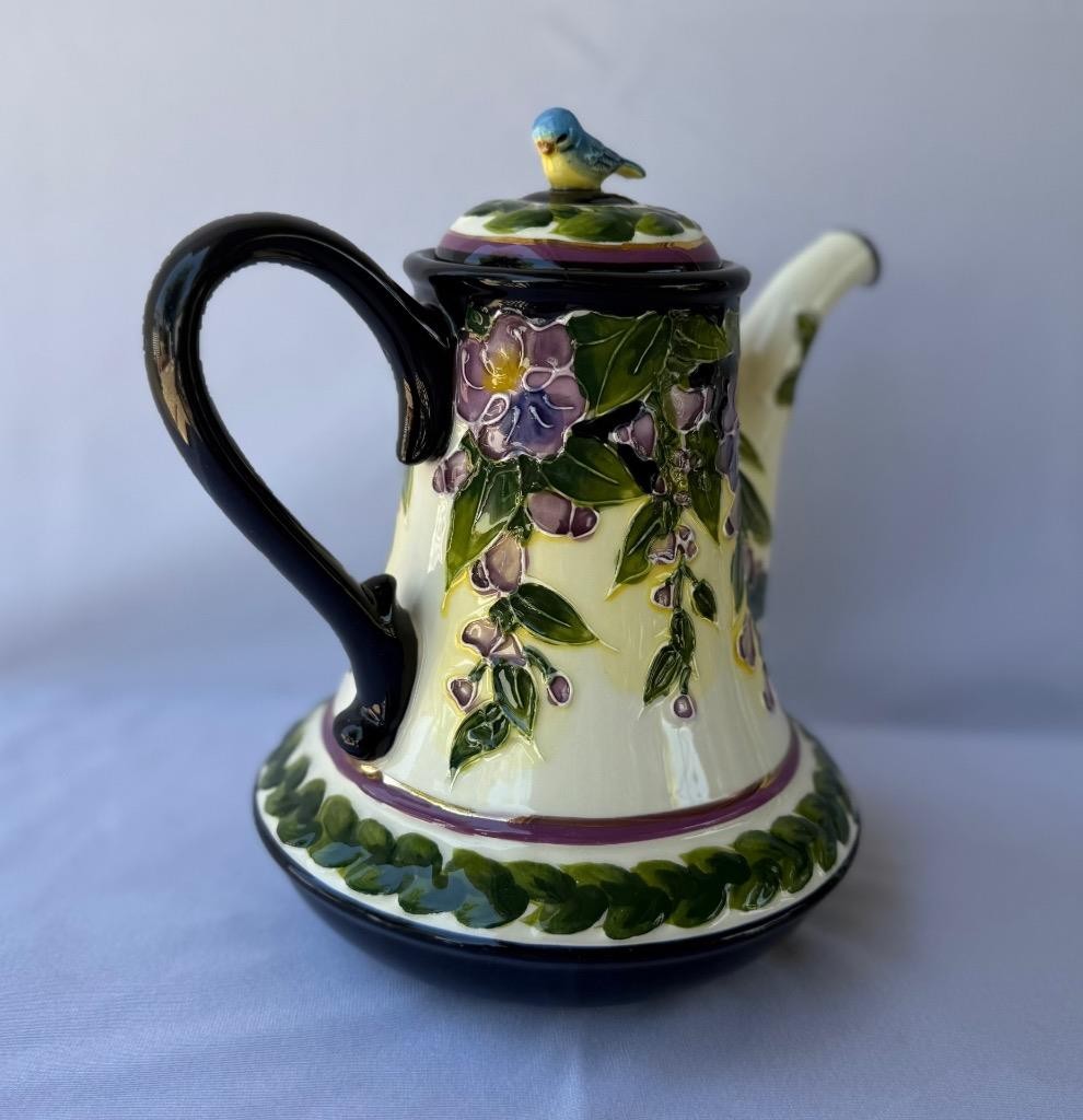 Blue Sky Clayworks Jeanette McCall Wisteria Icing on the cake Ceramic Teapot New