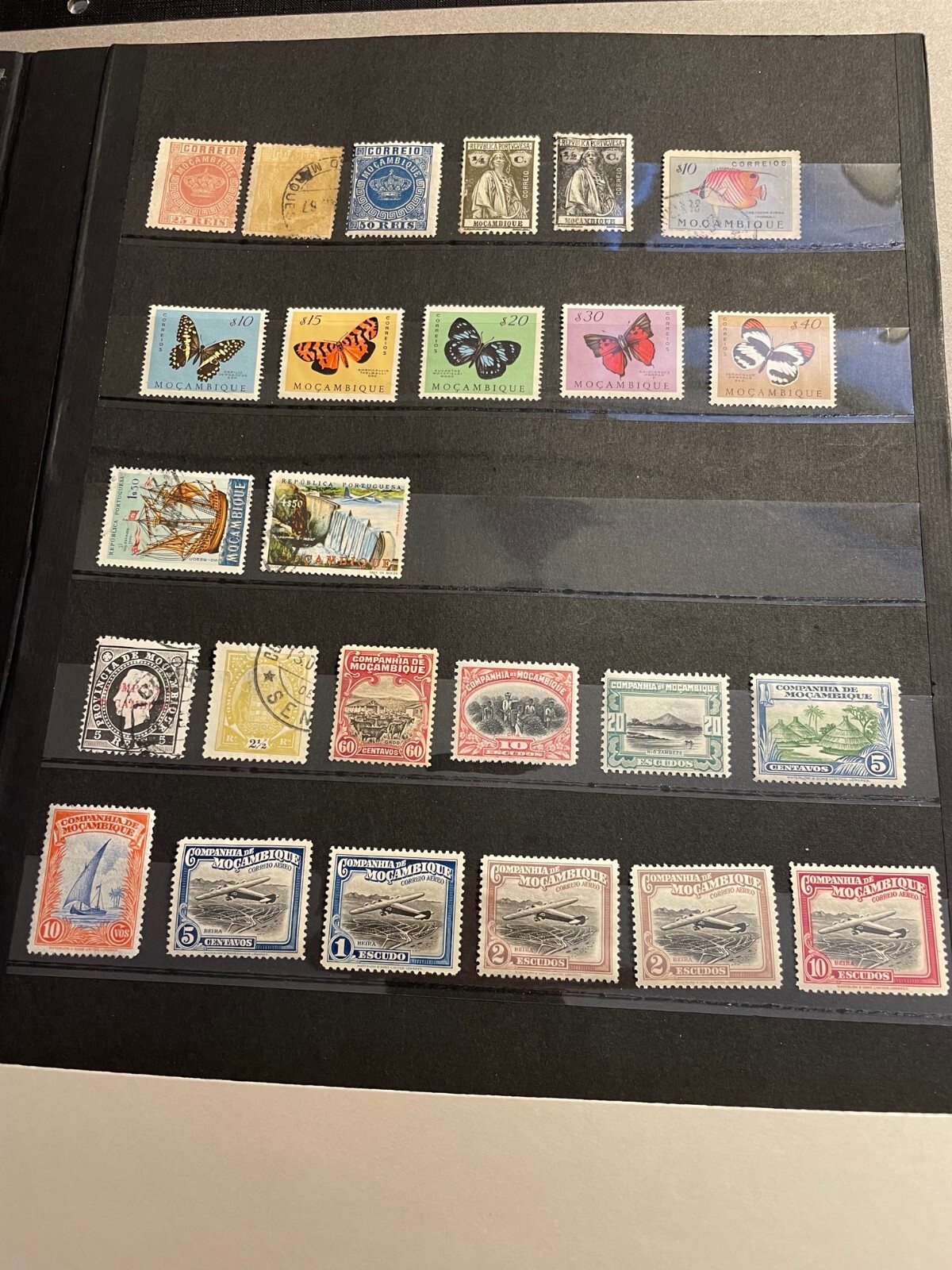 Mozambique/Mozambique Co Group of 25 Stamps Loose Scott Cat 6/440, 1/177